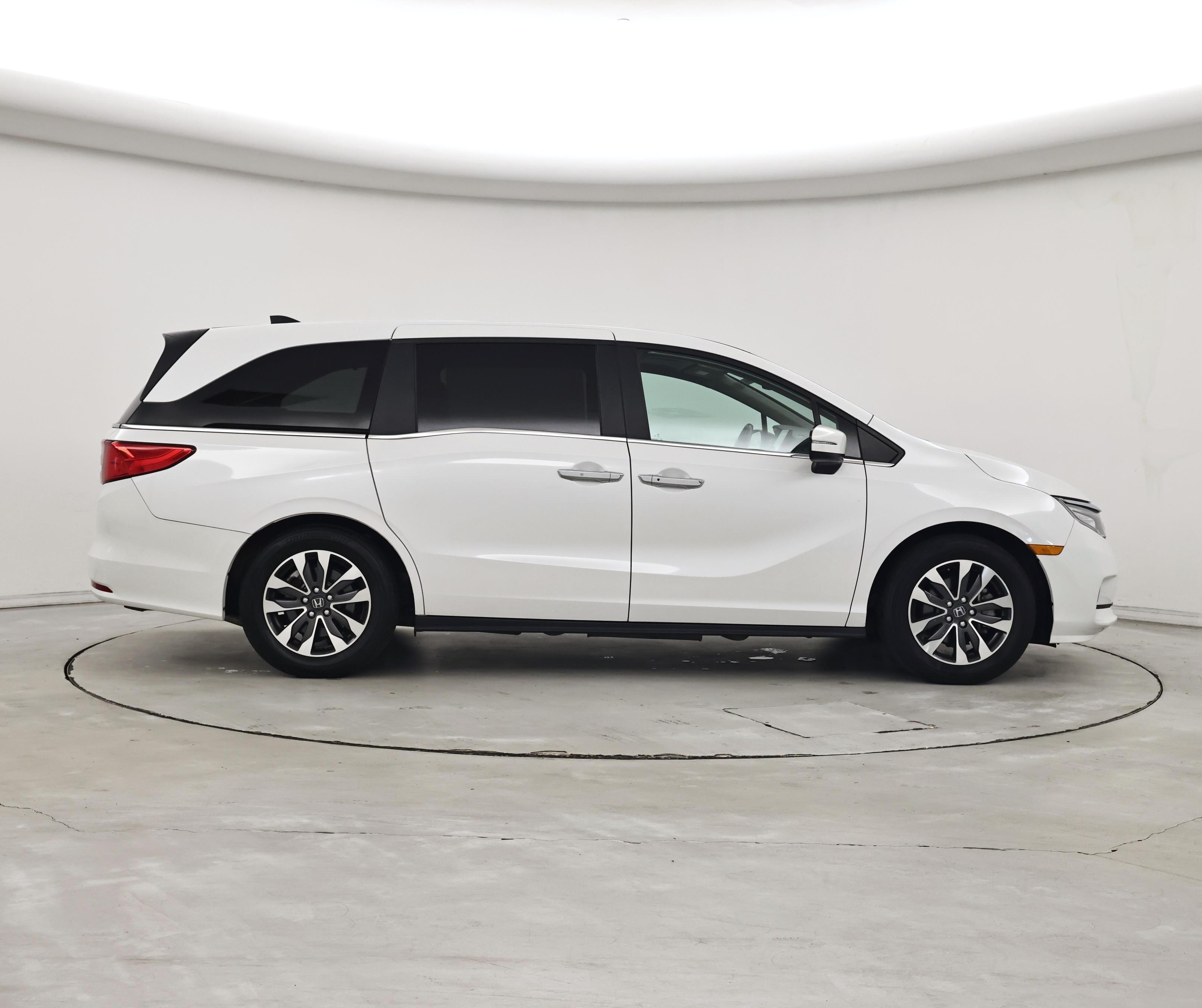 Thumbnail: 2023 Honda Odyssey - 7