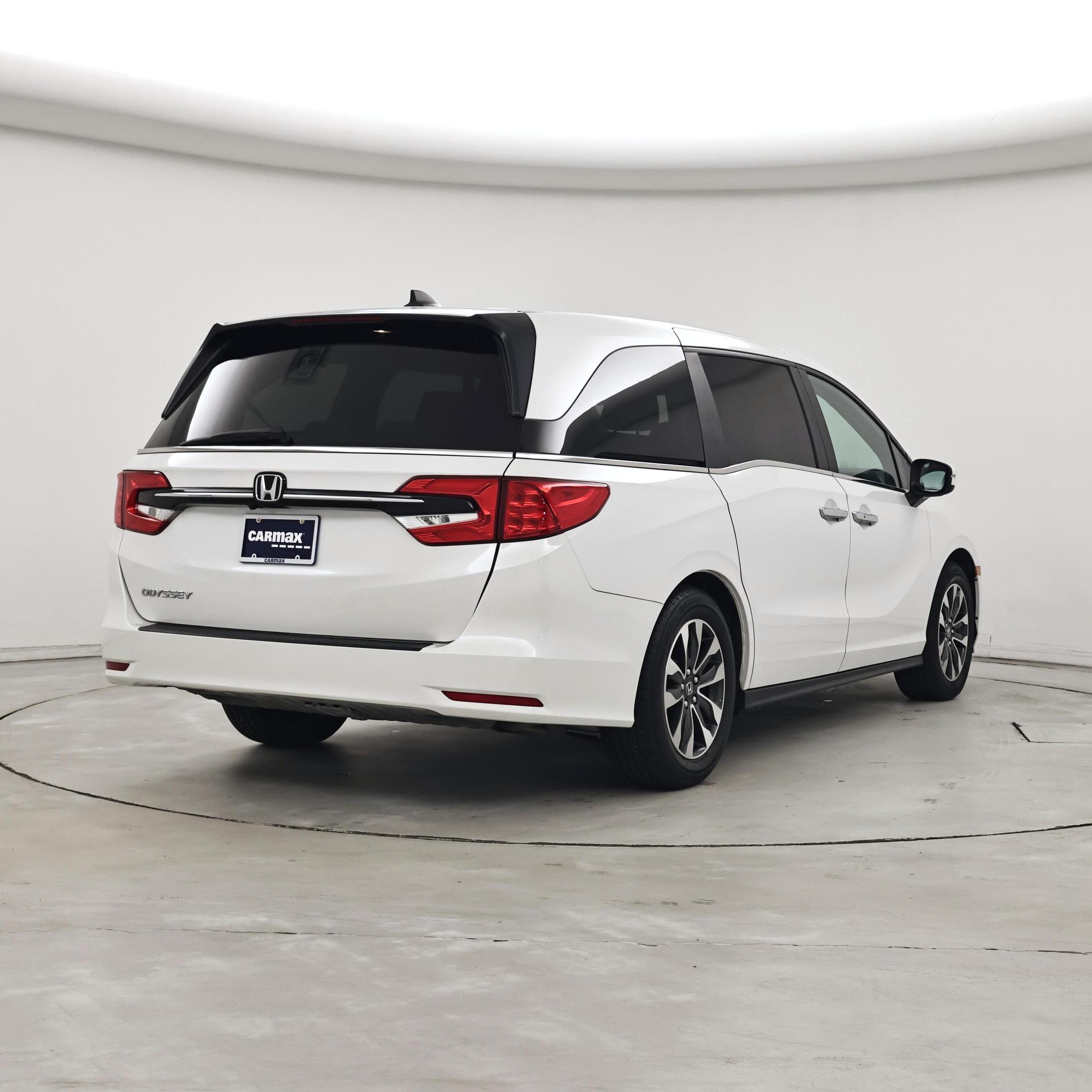 Thumbnail: 2023 Honda Odyssey - 8
