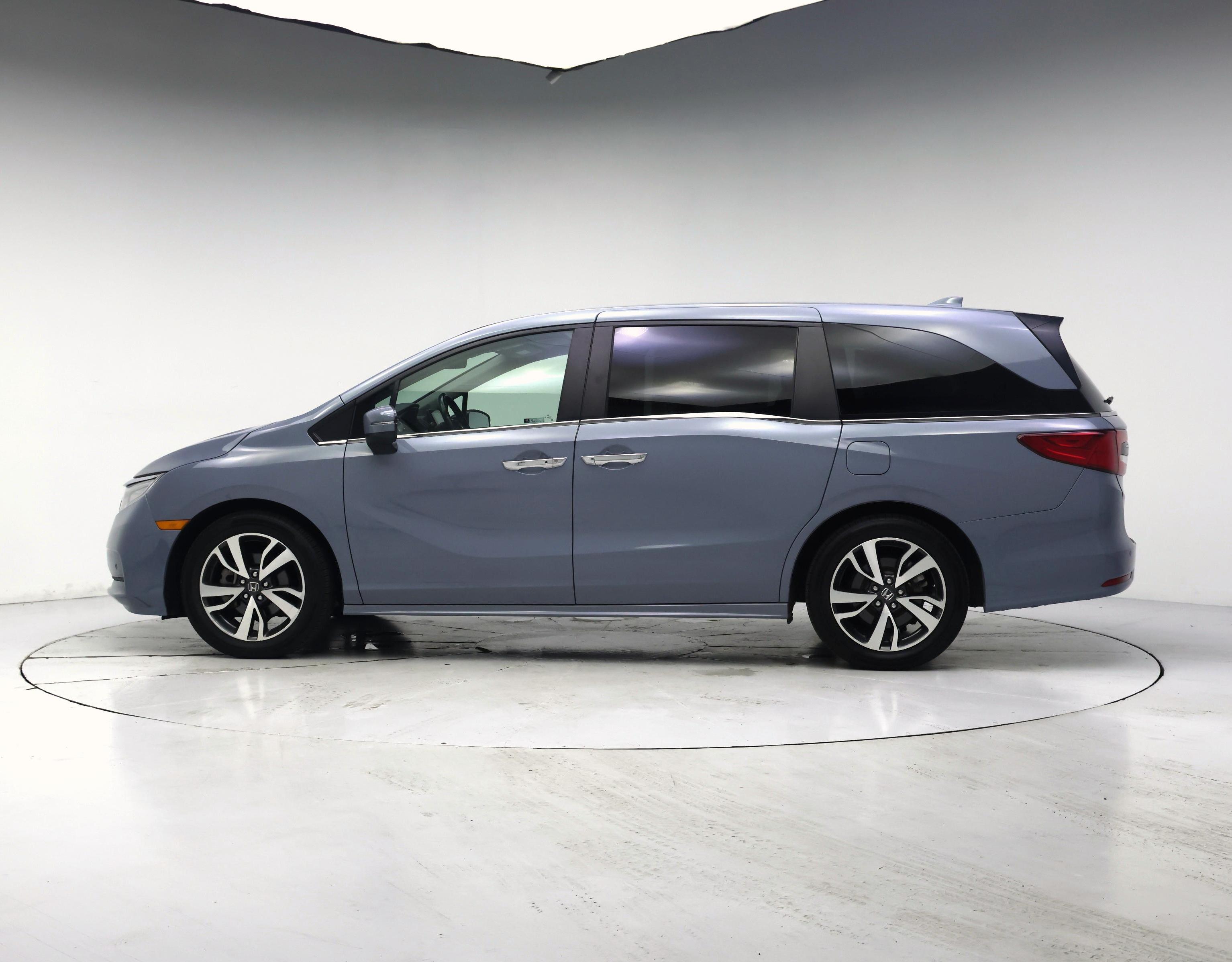 Thumbnail: 2023 Honda Odyssey - 3