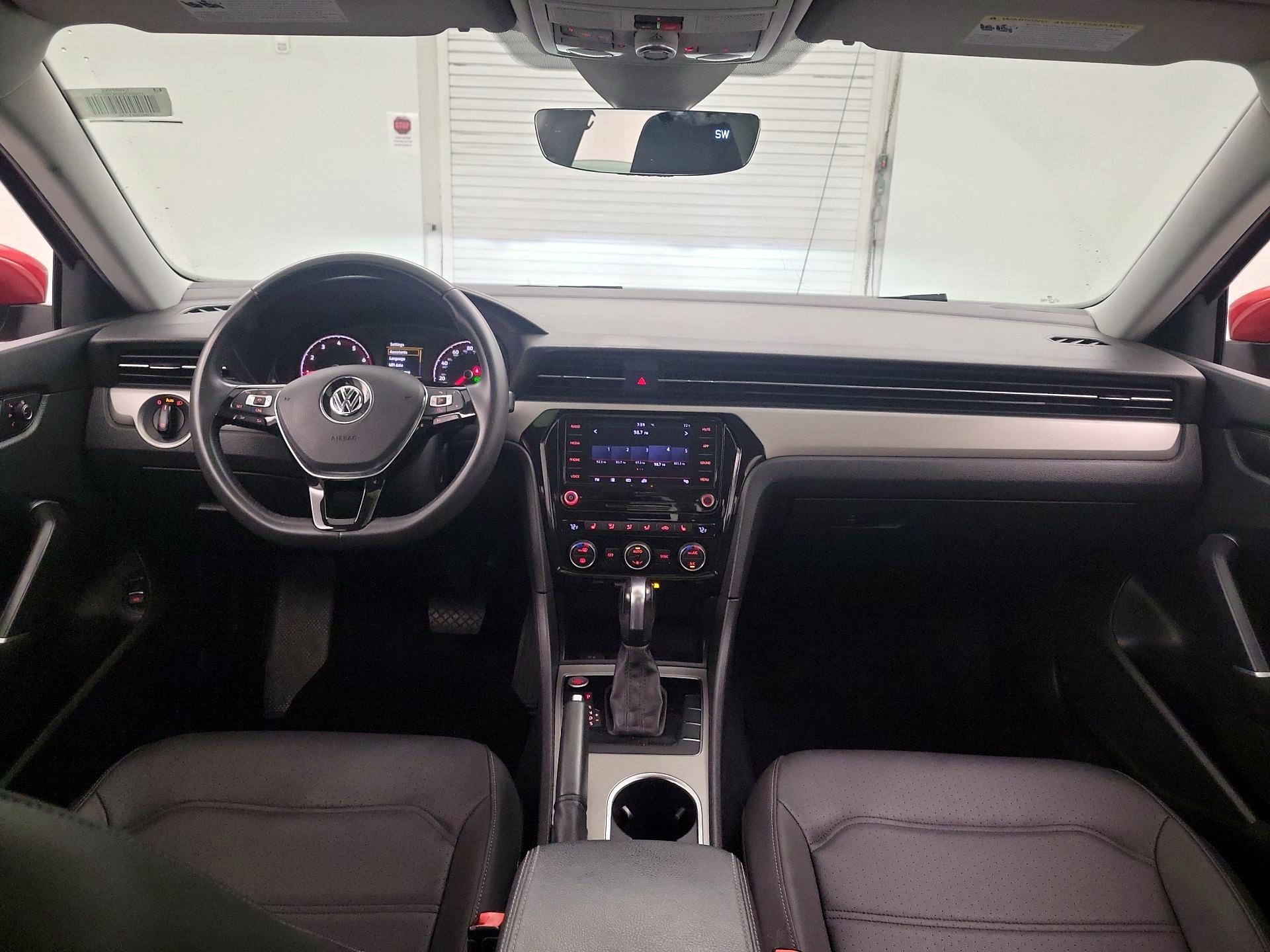 Thumbnail: 2022 Volkswagen Passat - 9