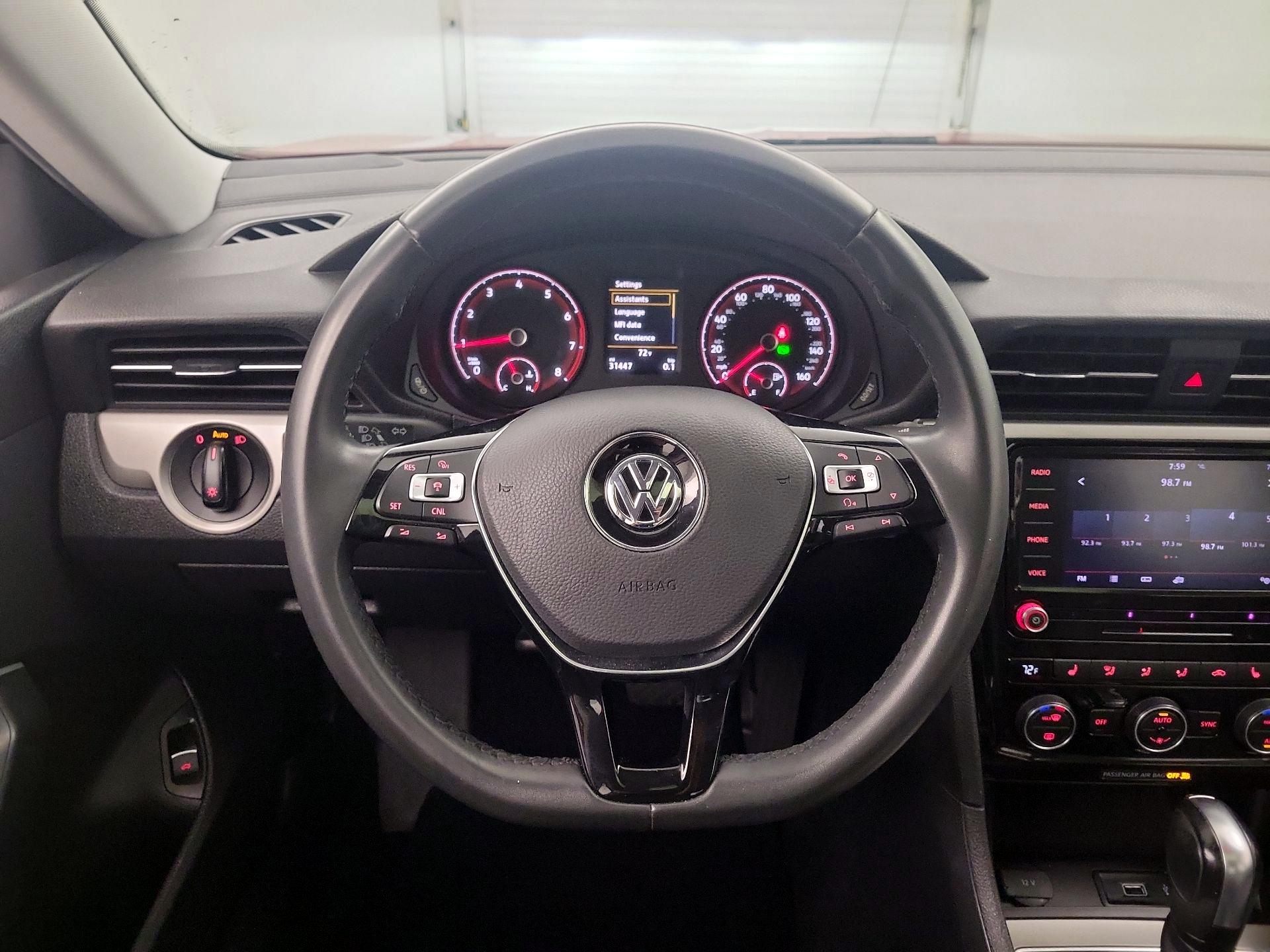 Thumbnail: 2022 Volkswagen Passat - 10
