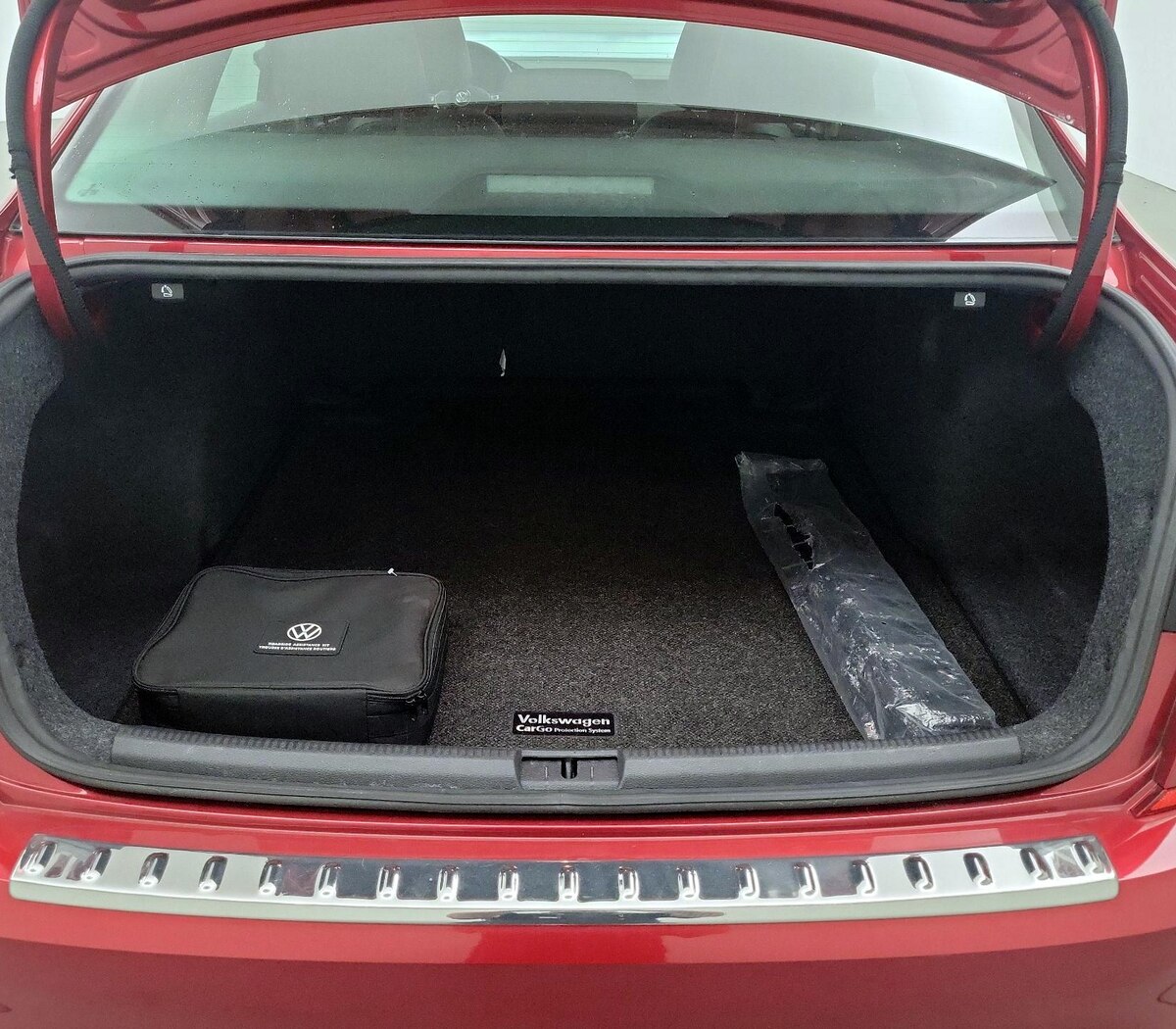 Trunk/Cargo (Seats Up)