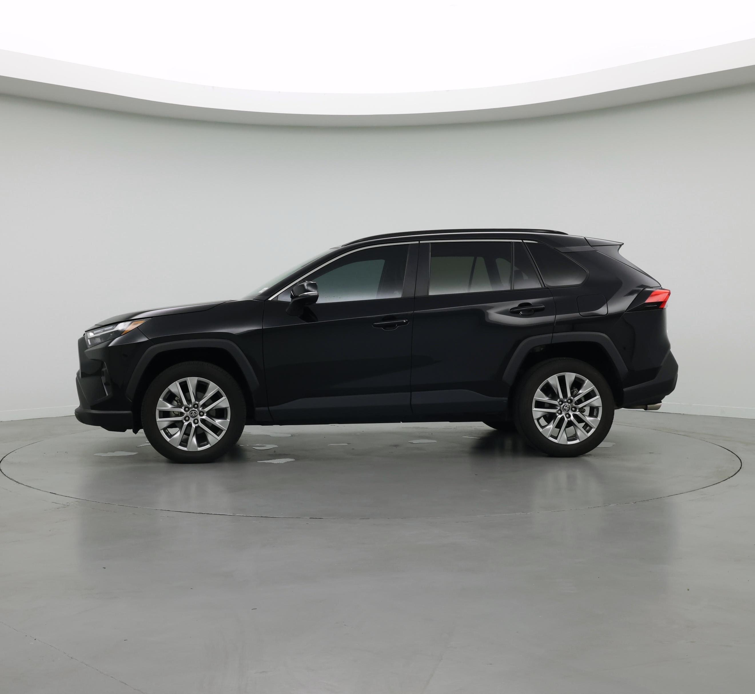 Thumbnail: 2023 Toyota RAV4 - 3