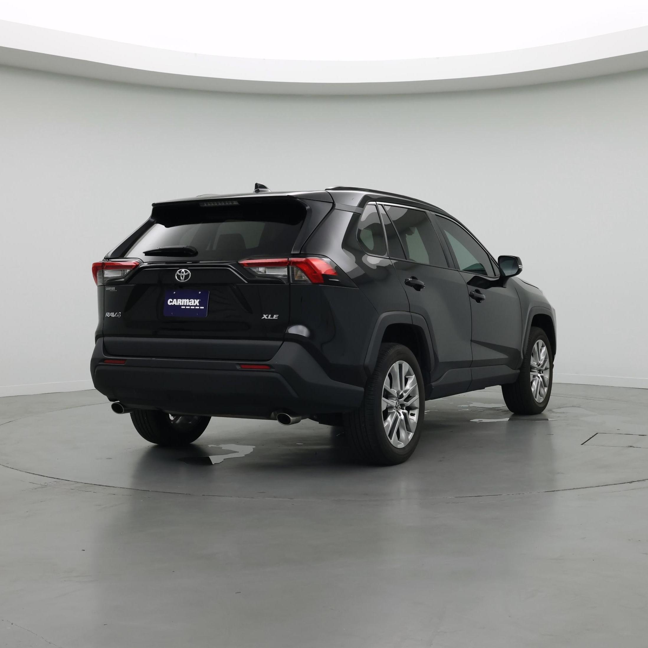 Thumbnail: 2023 Toyota RAV4 - 8