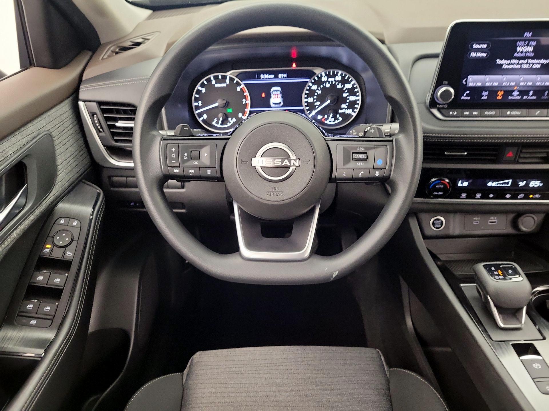 Thumbnail: 2023 Nissan Rogue - 10