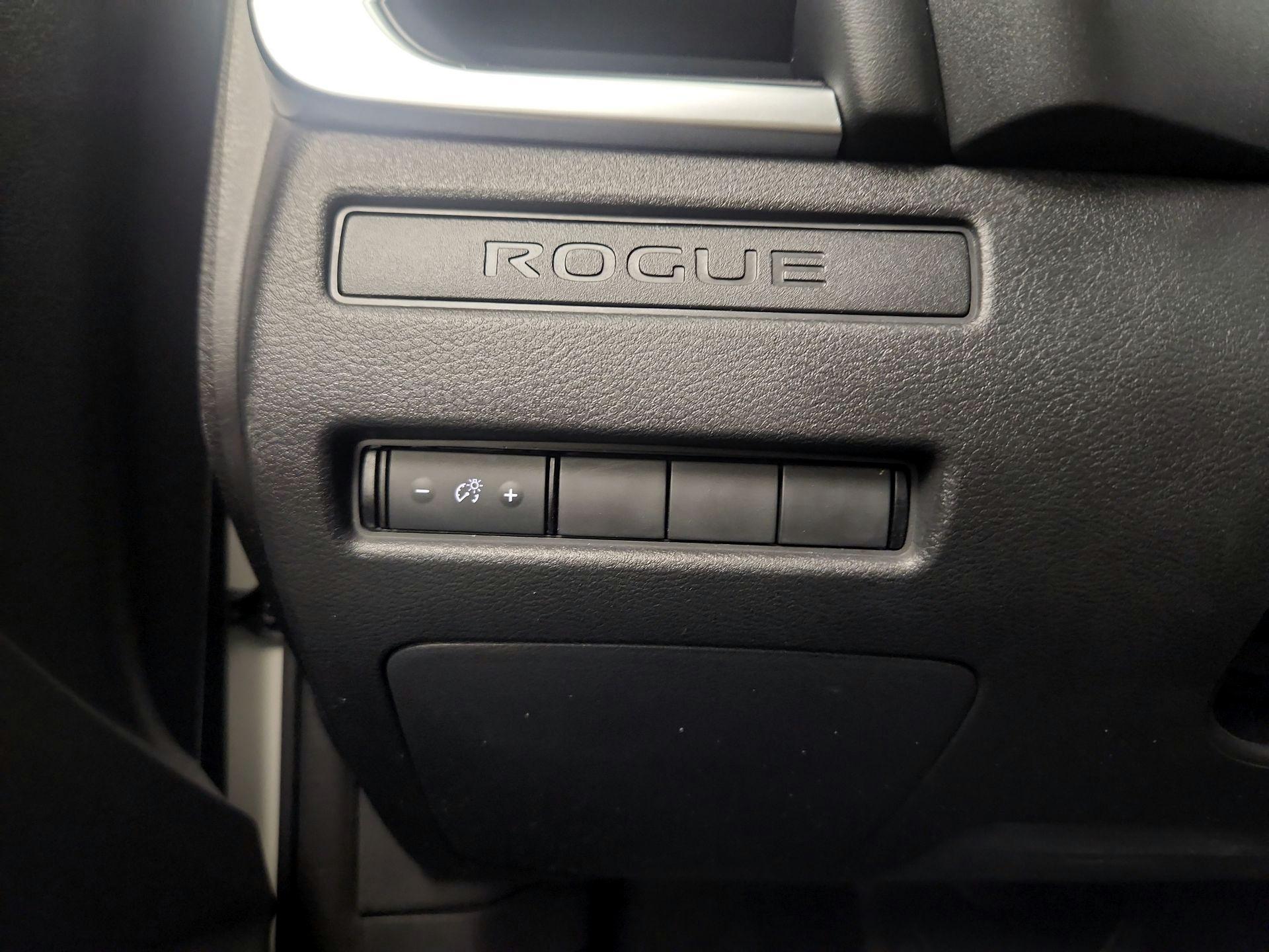 Thumbnail: 2021 Nissan Rogue - 13