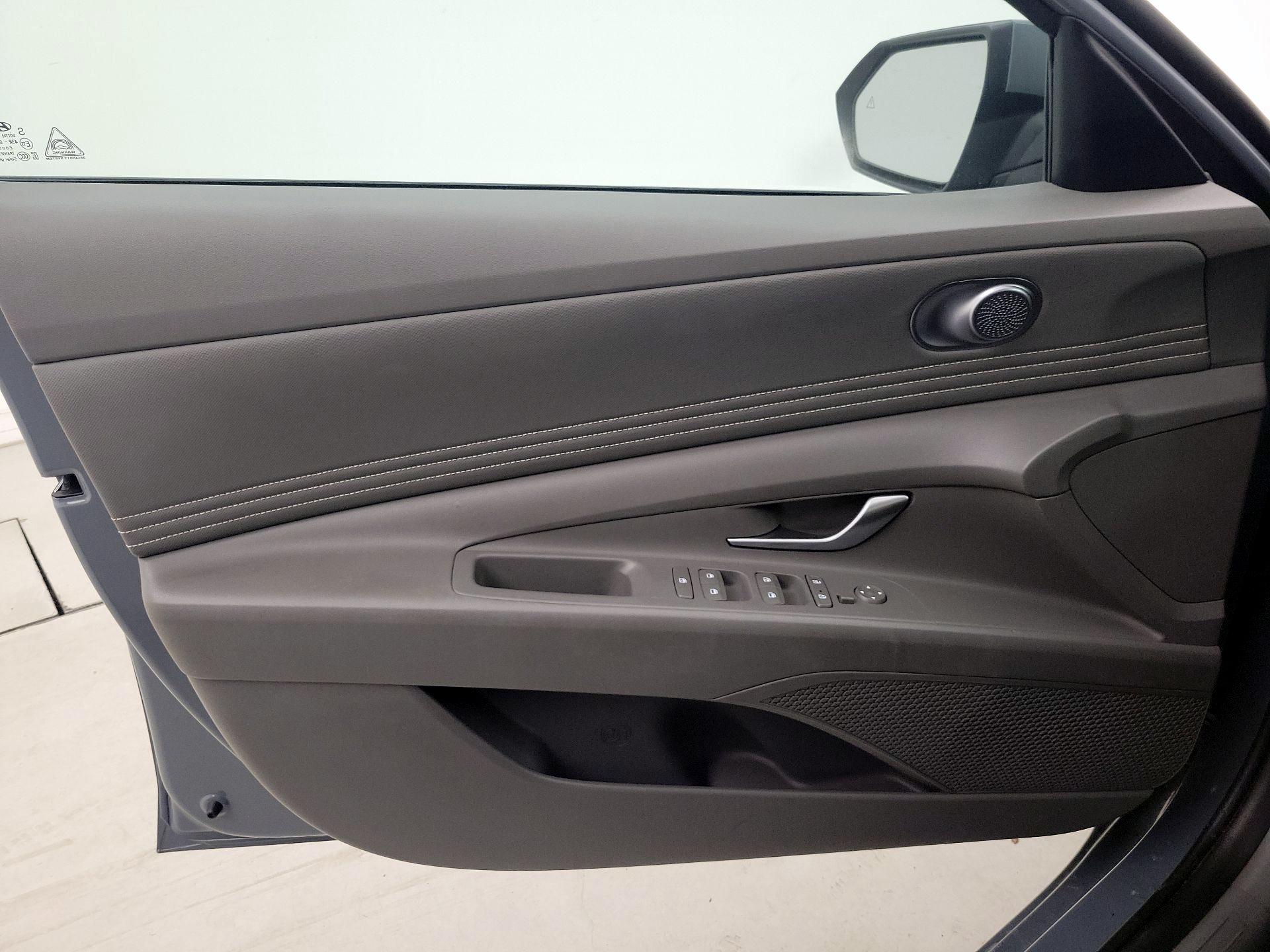 Thumbnail: 2023 Hyundai Elantra - 12