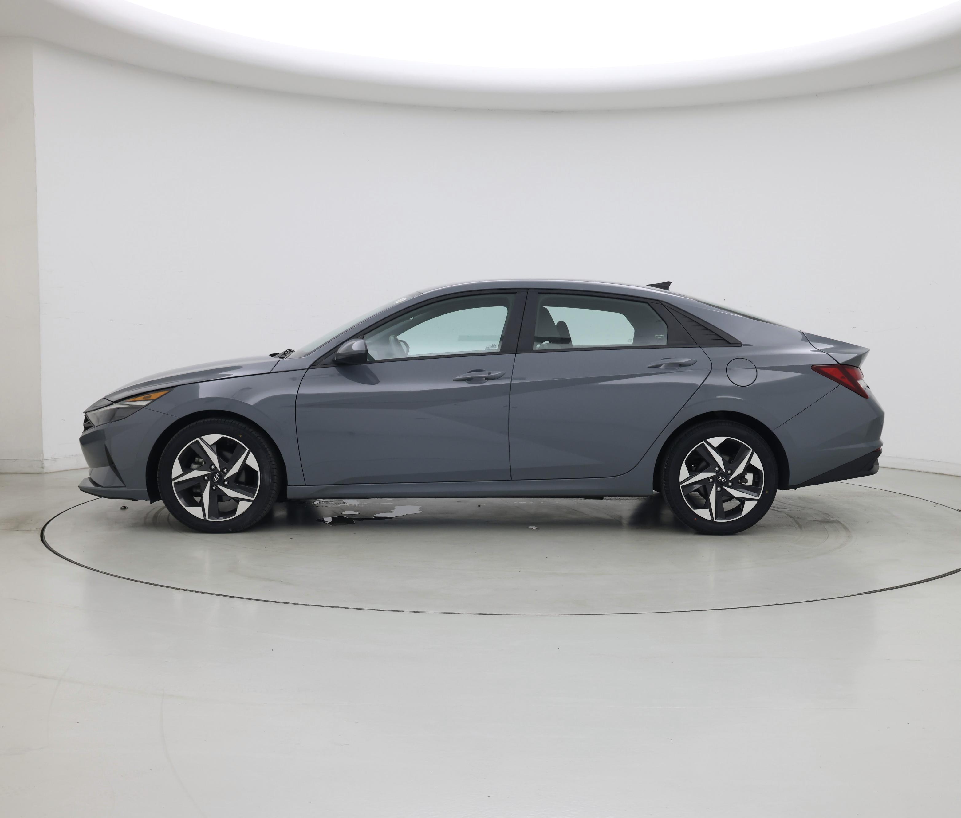 Thumbnail: 2023 Hyundai Elantra - 3