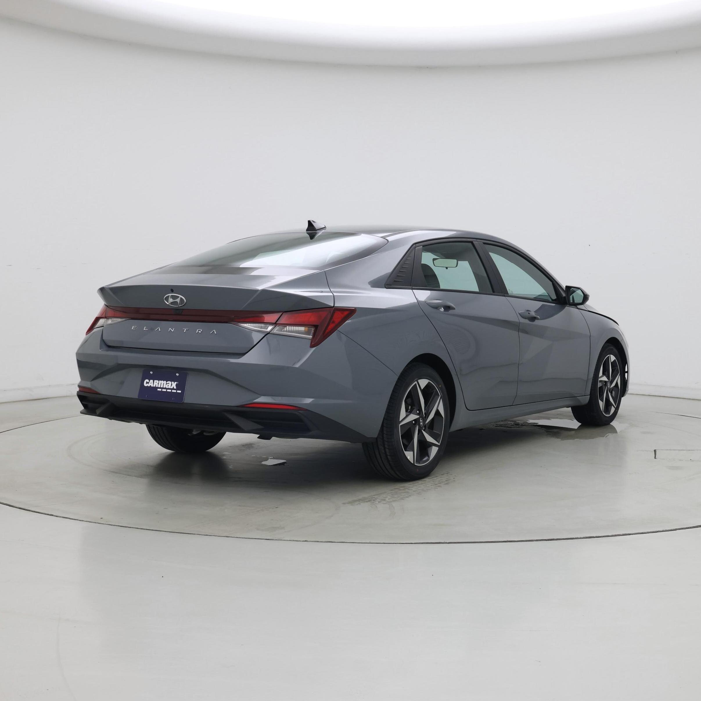 Thumbnail: 2023 Hyundai Elantra - 8