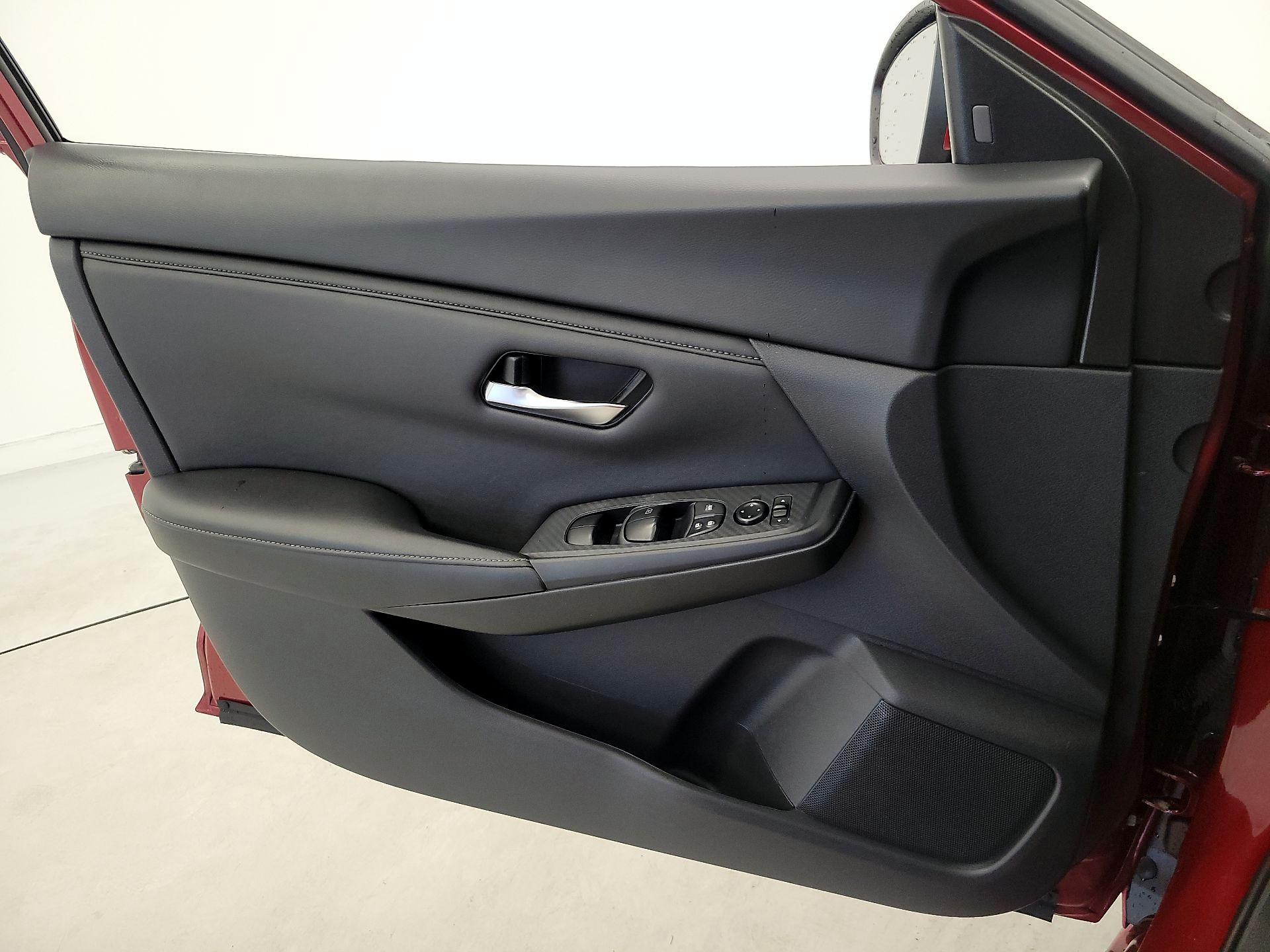 Thumbnail: 2023 Nissan Sentra - 12