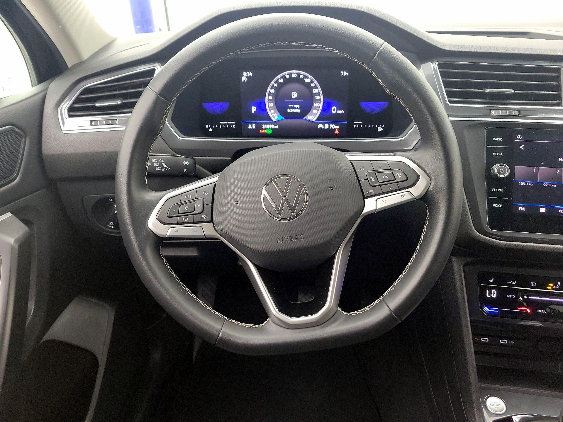 Thumbnail: 2023 Volkswagen Tiguan - 10