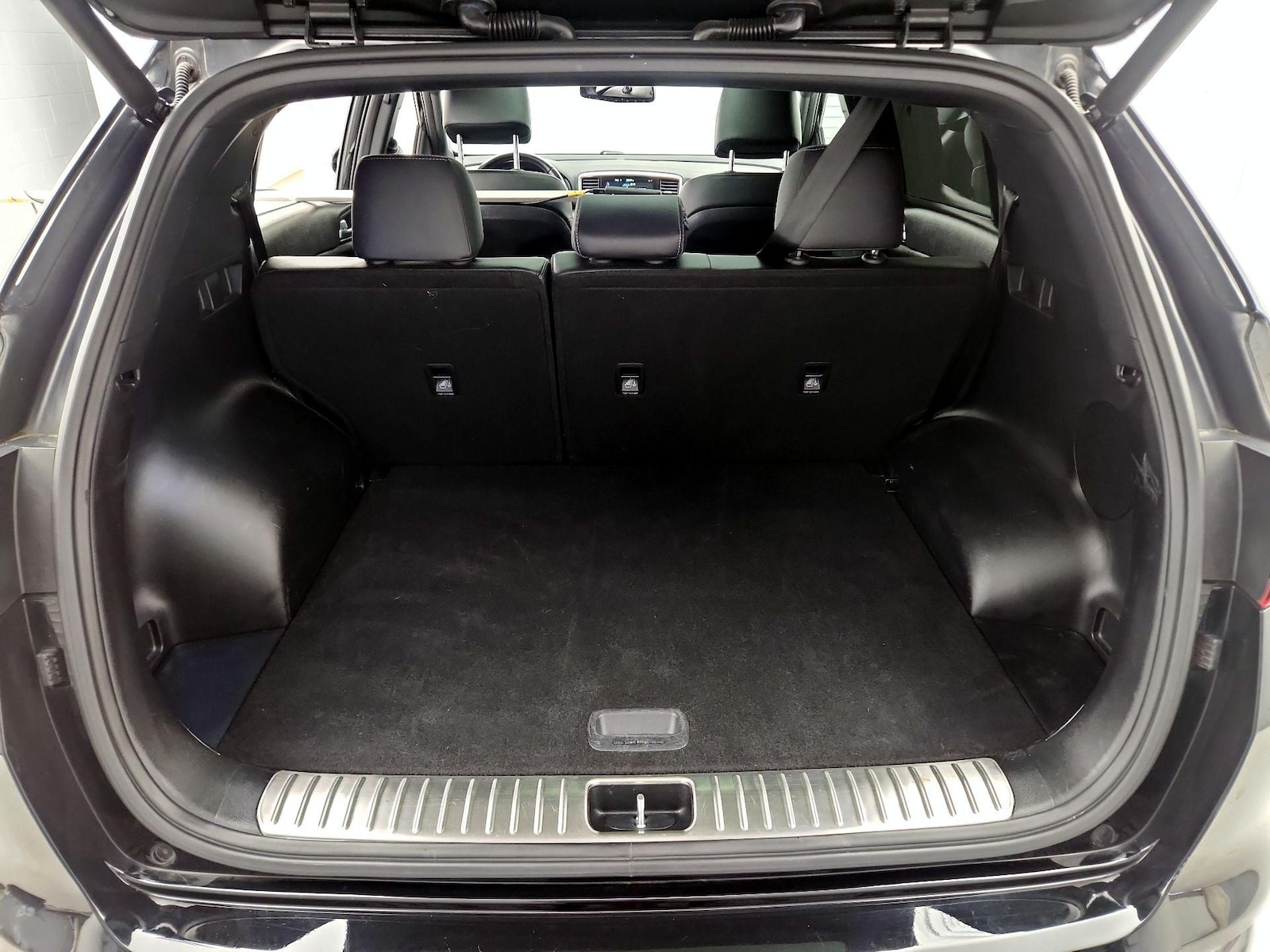 2021 Kia Sportage SX Turbo - Photo 23