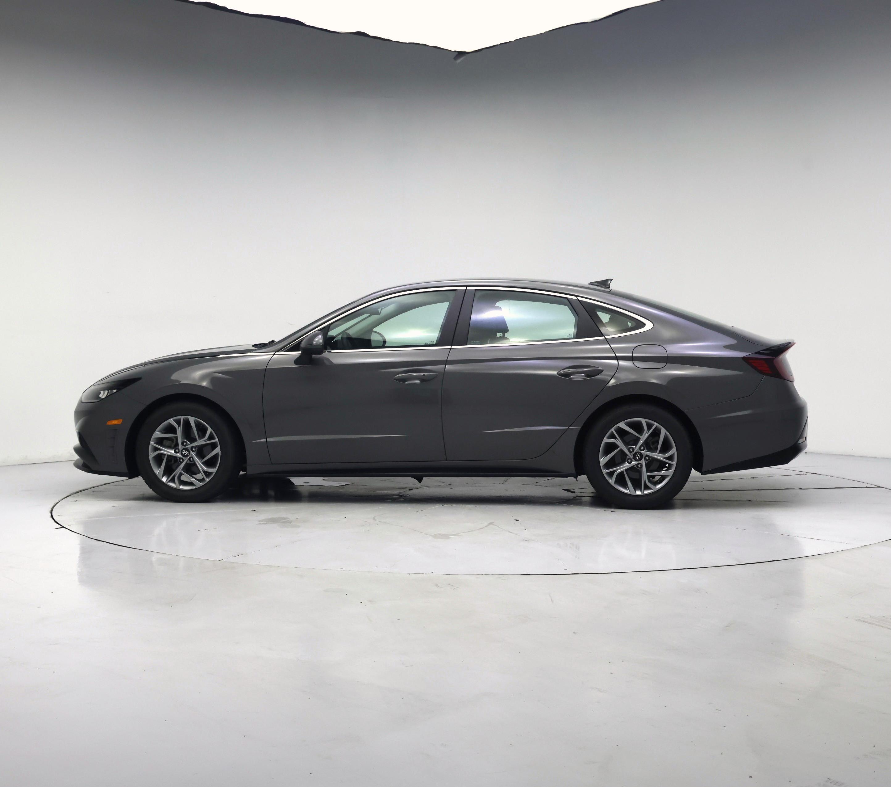 Thumbnail: 2023 Hyundai Sonata - 3