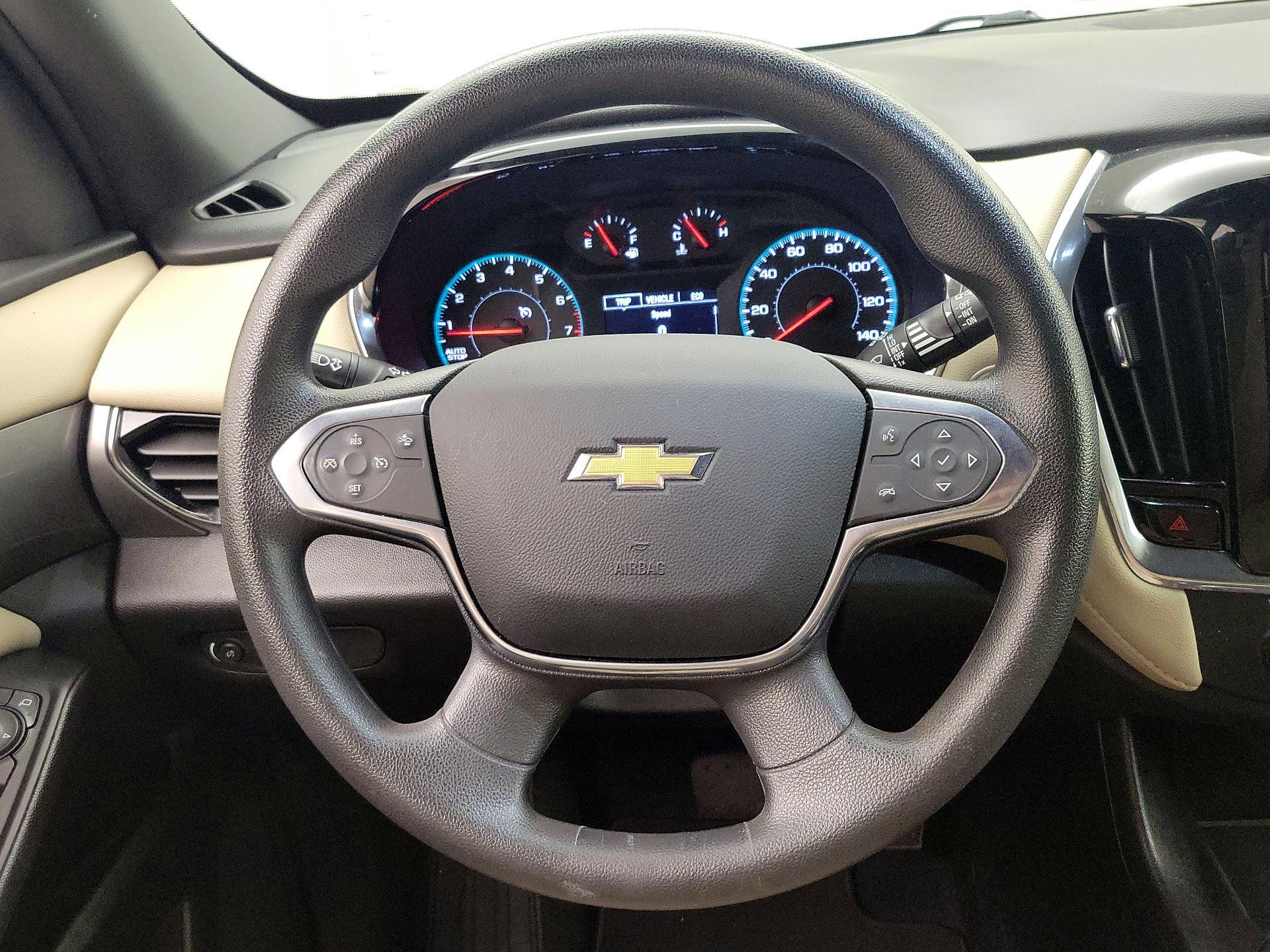 Thumbnail: 2023 Chevrolet Traverse - 10