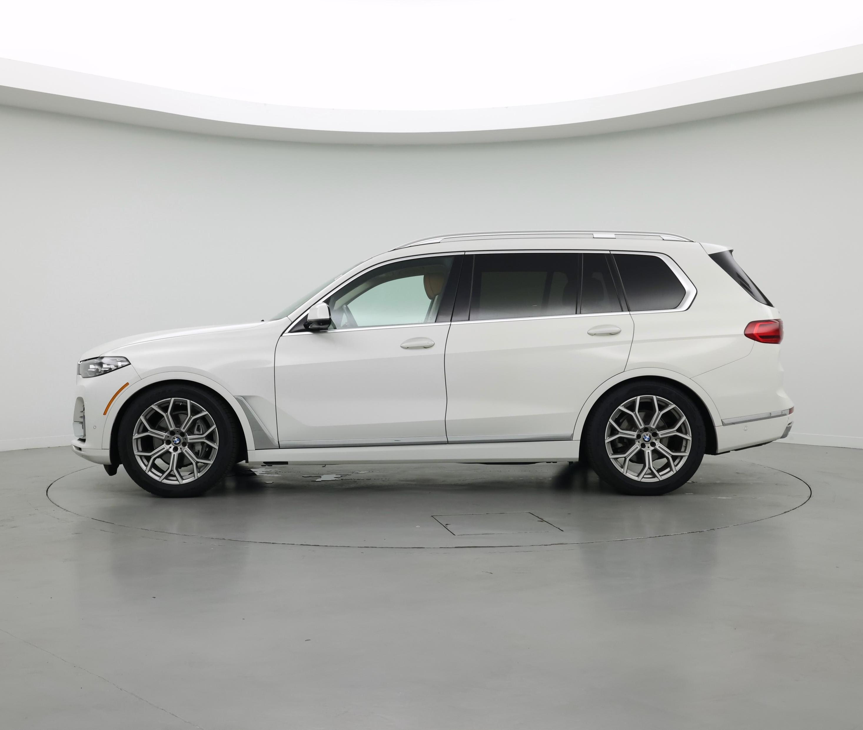 Thumbnail: 2022 BMW X7 - 3