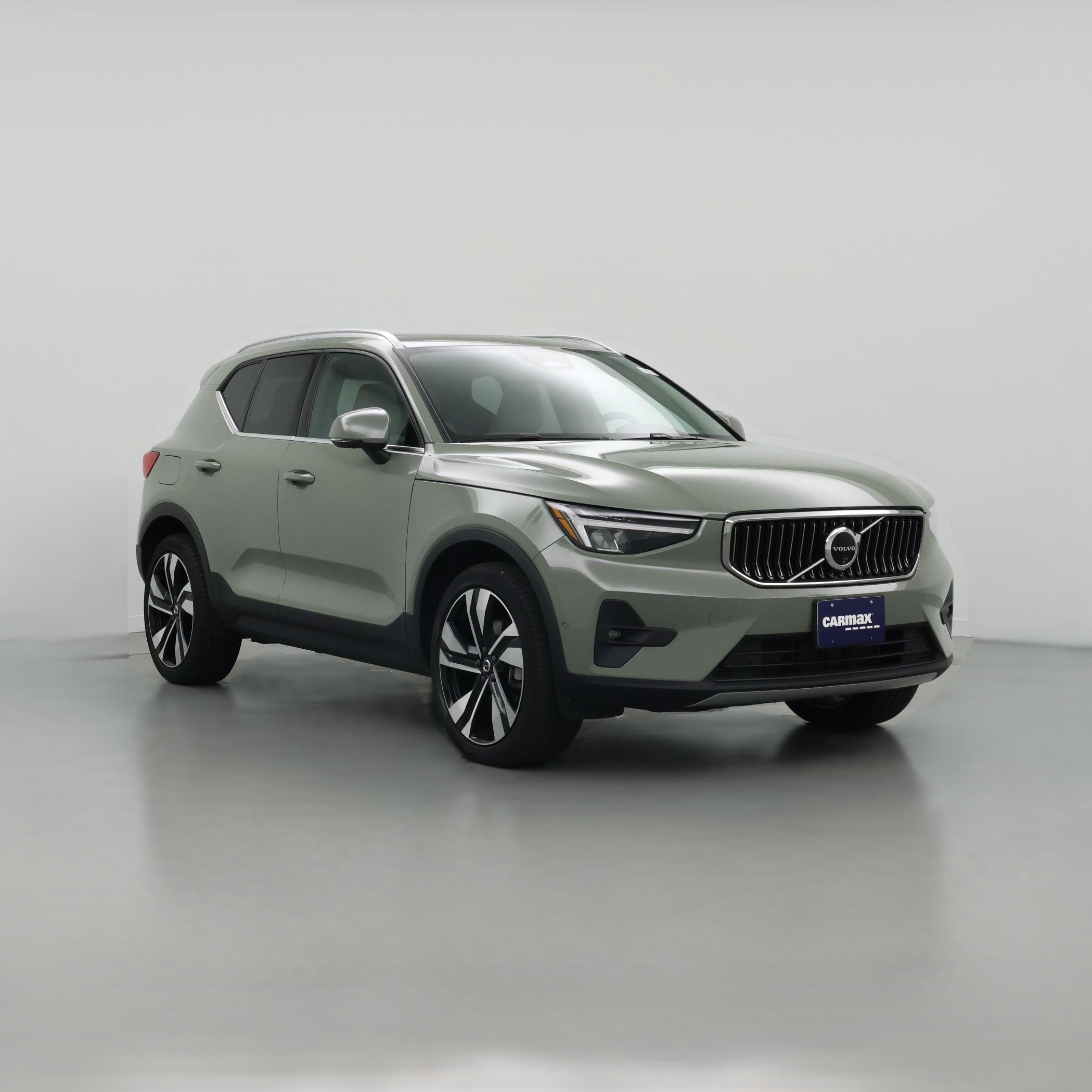 Thumbnail: 2024 Volvo XC40 - 1