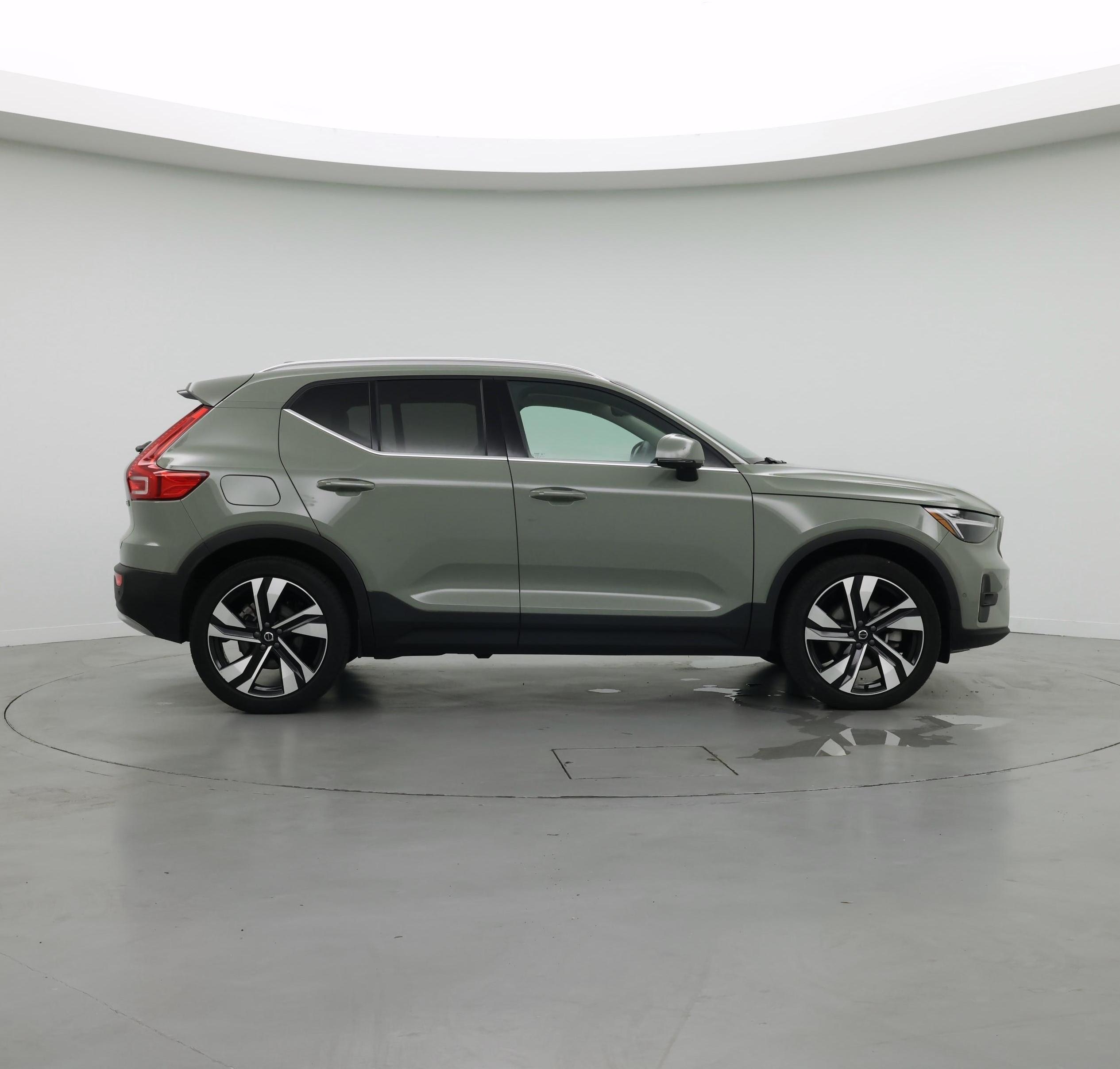 Thumbnail: 2024 Volvo XC40 - 7