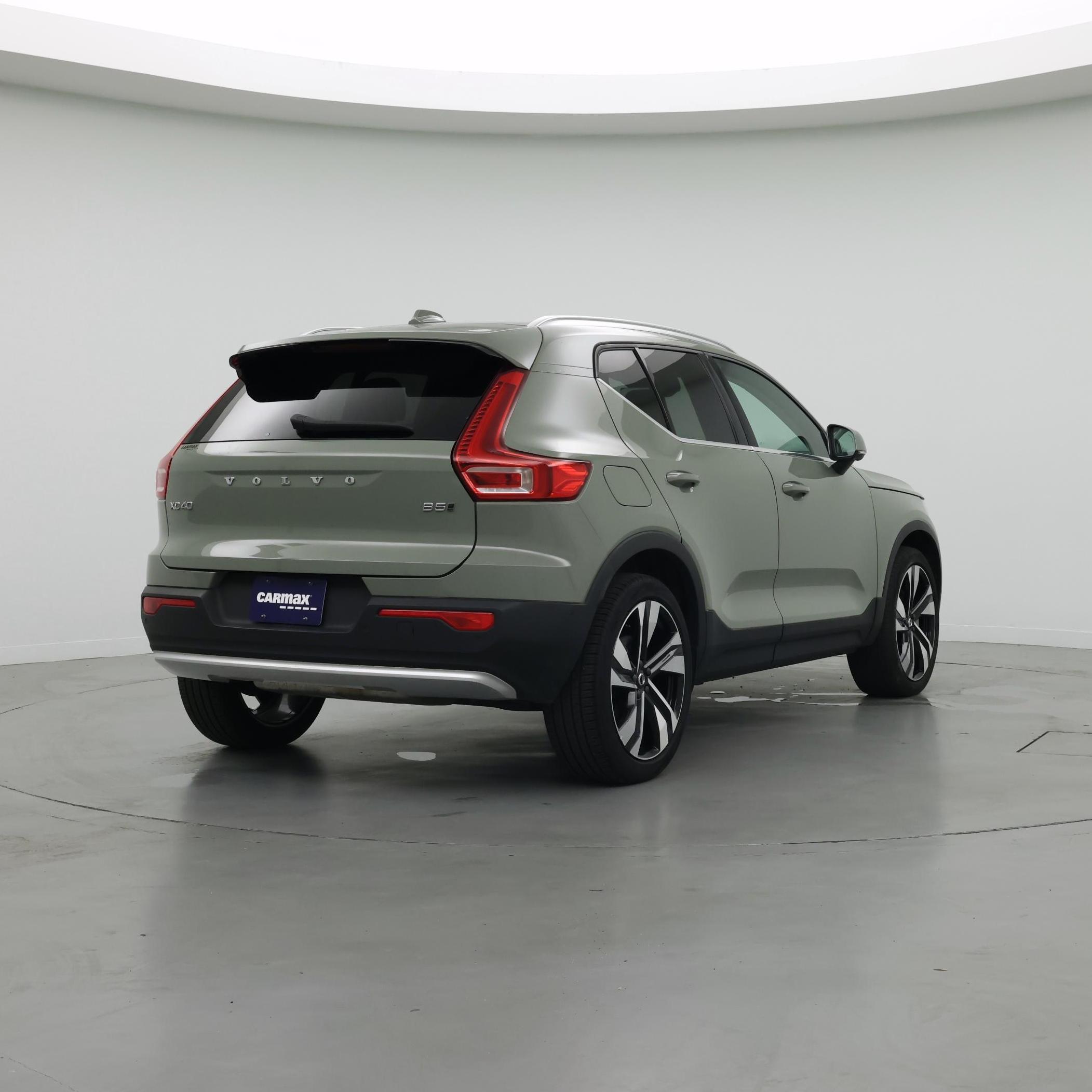 Thumbnail: 2024 Volvo XC40 - 8