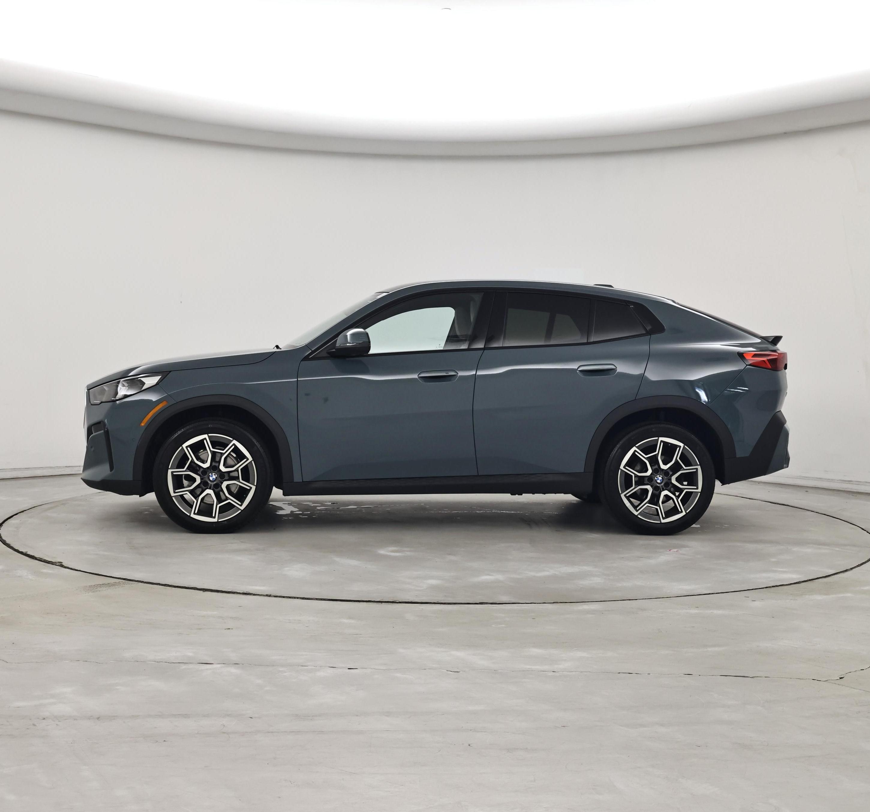 Thumbnail: 2025 BMW X2 - 3