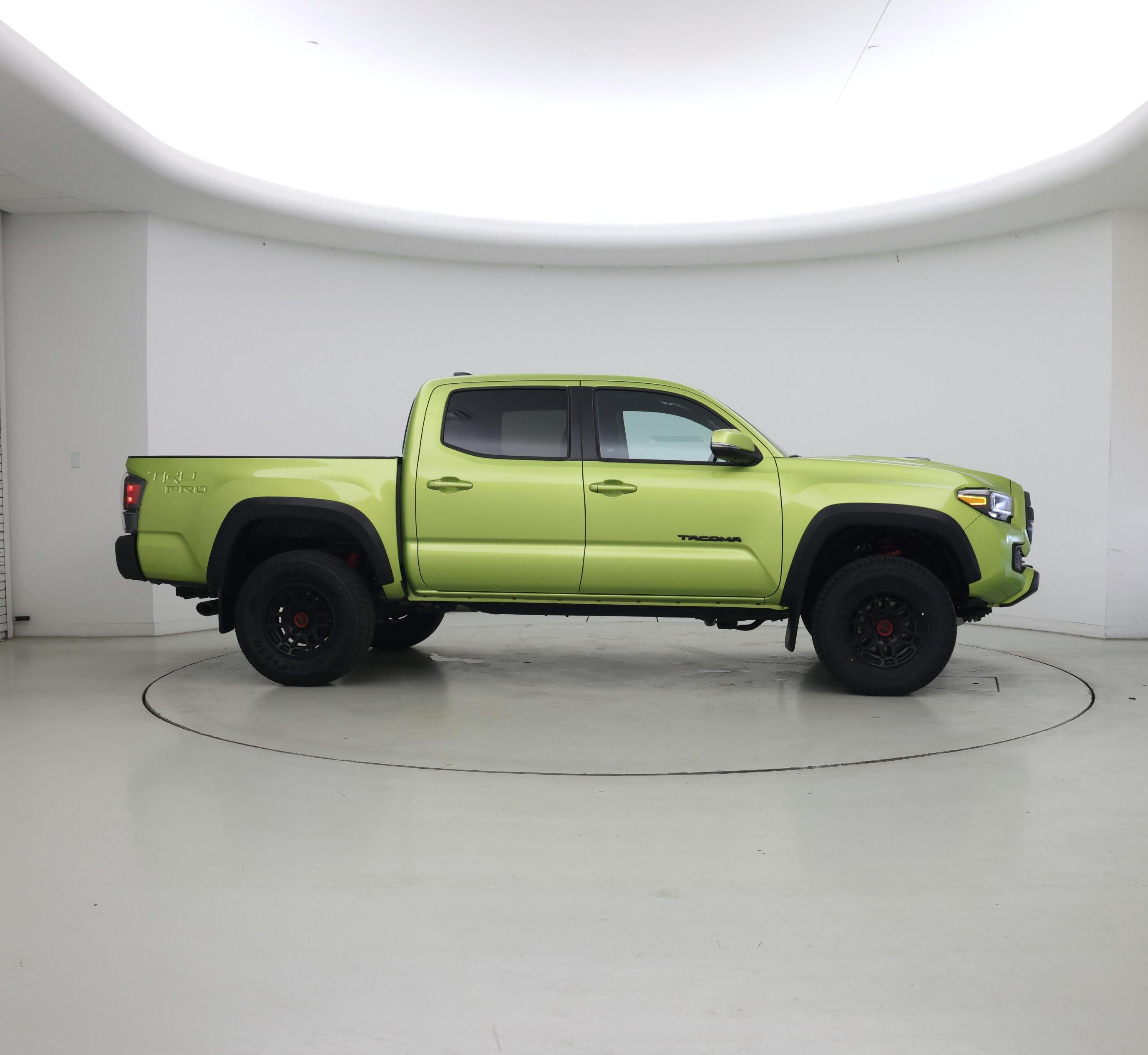 Thumbnail: 2022 Toyota Tacoma - 7
