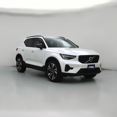 2024 Volvo XC40 B5 Plus Dark Theme