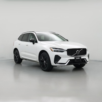 2023 Volvo XC60 B5 Plus Dark Theme