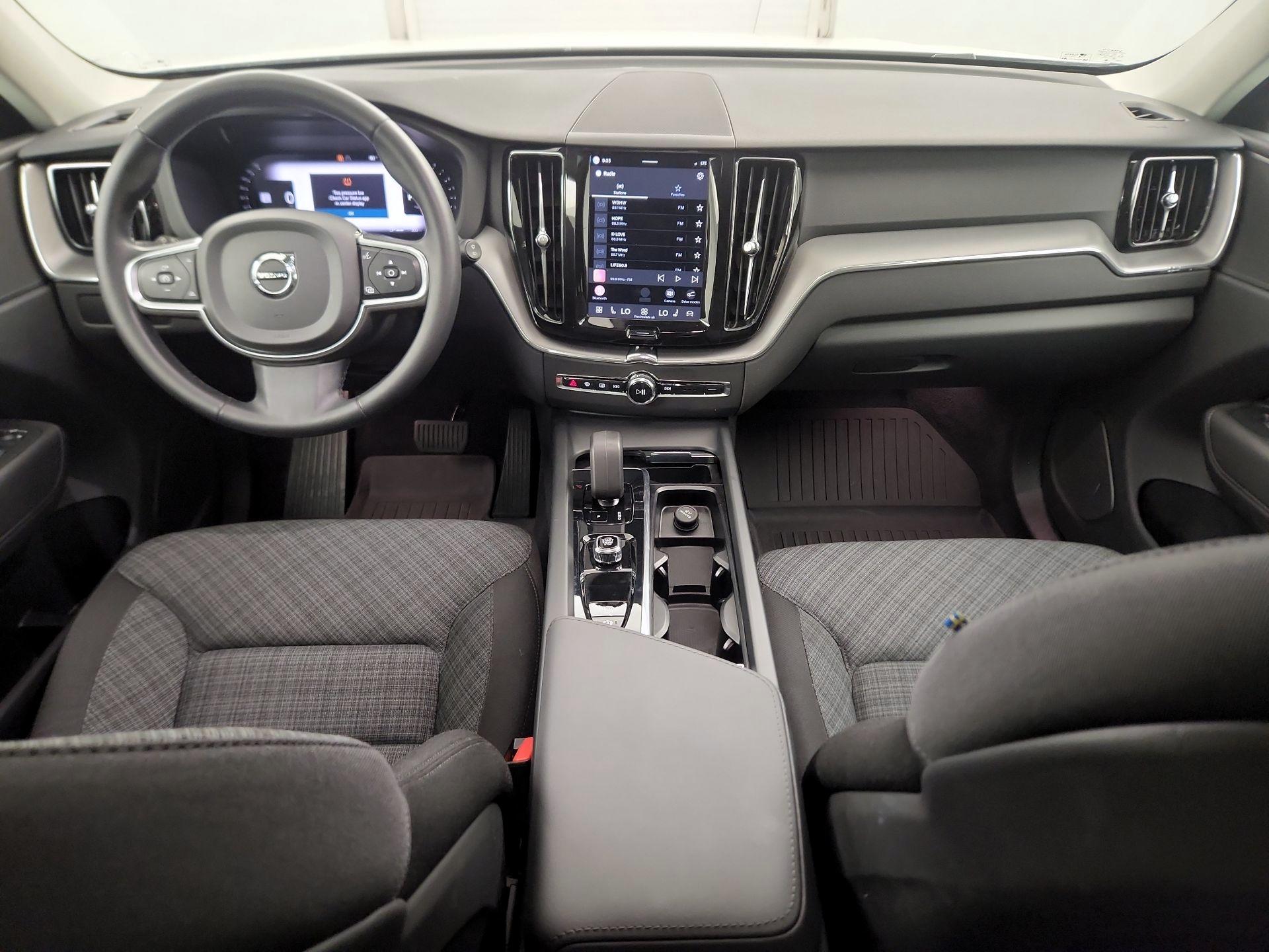 Thumbnail: 2023 Volvo XC60 - 9