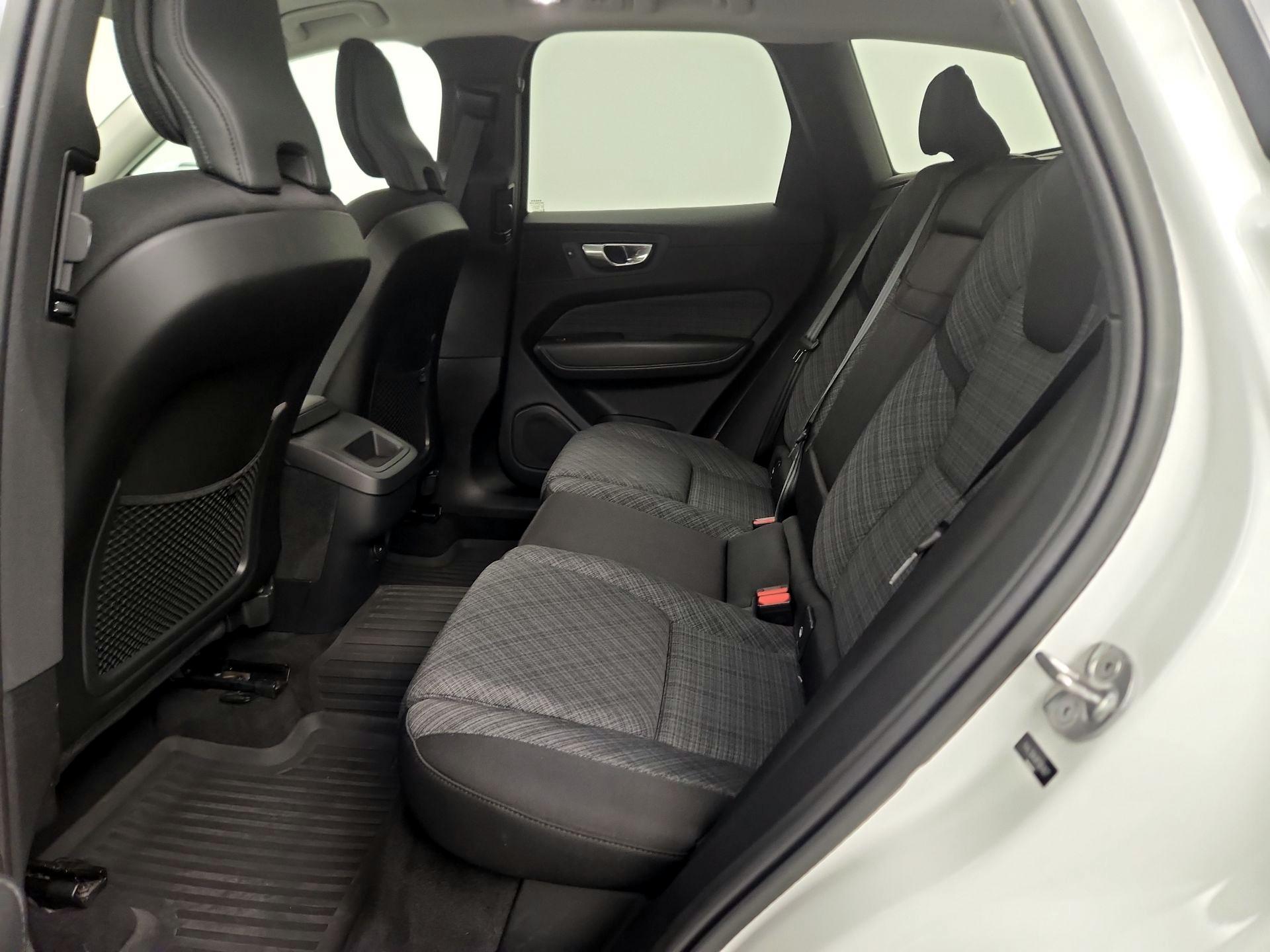 Thumbnail: 2023 Volvo XC60 - 20