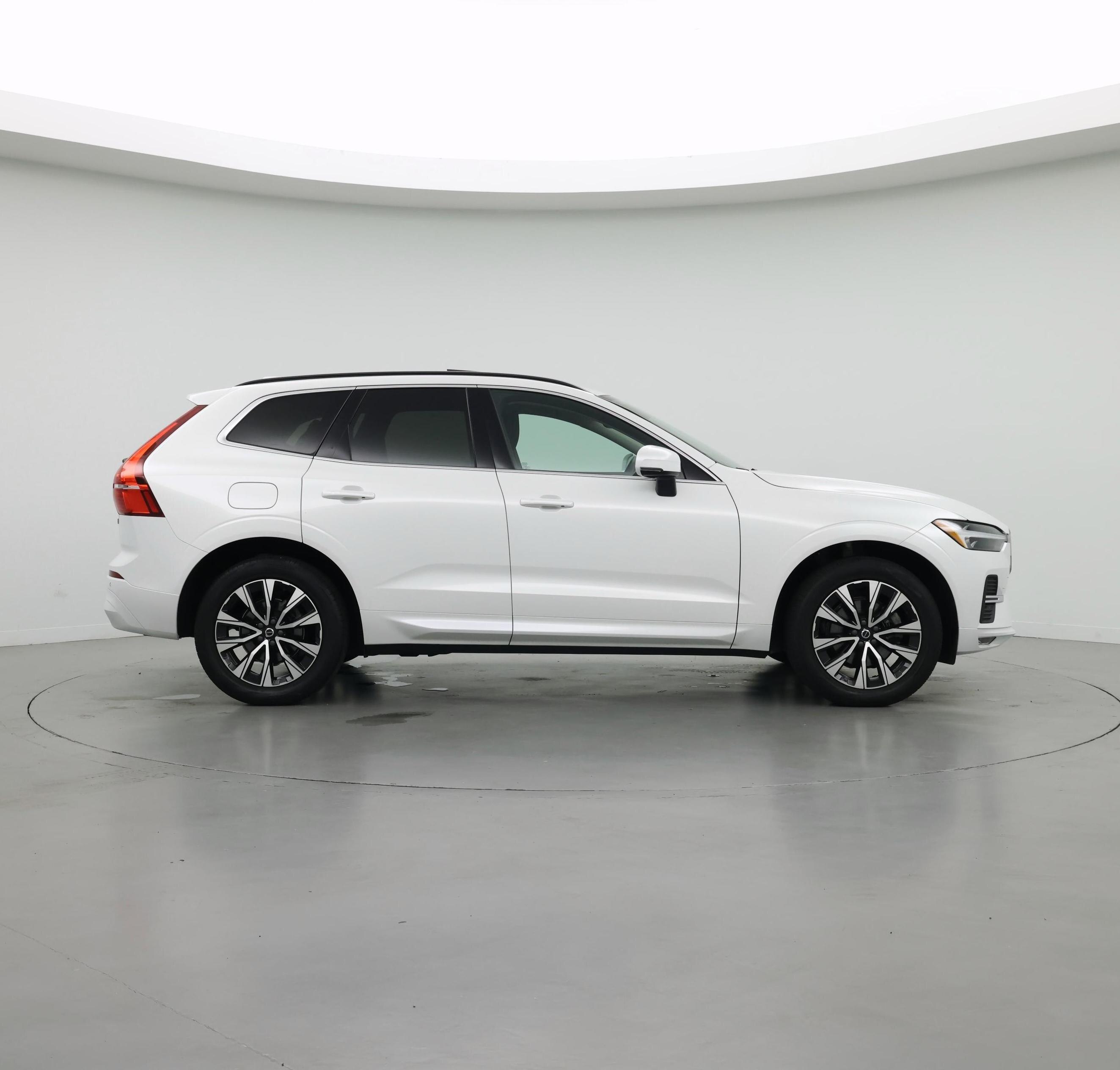 Thumbnail: 2023 Volvo XC60 - 7