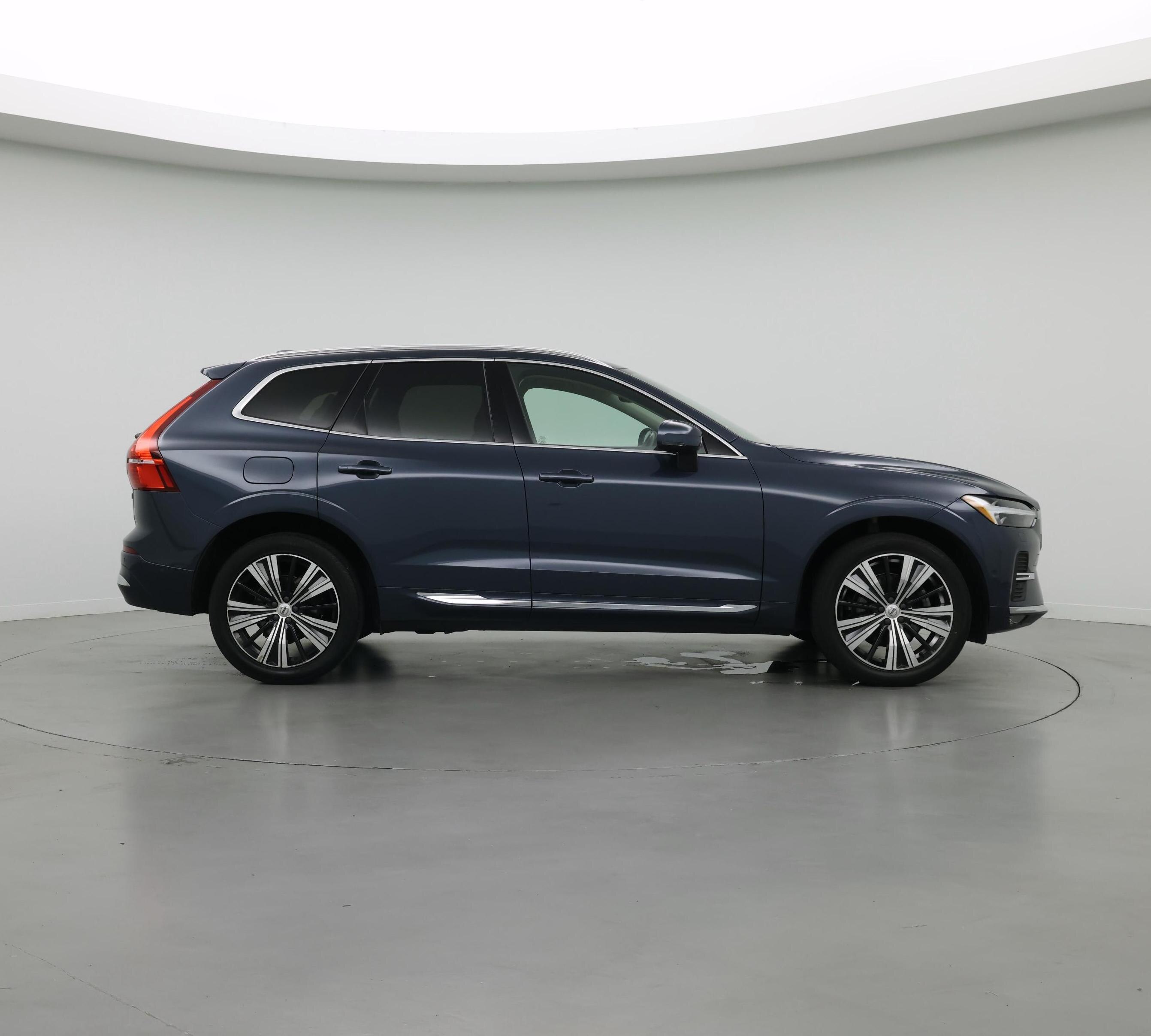 Thumbnail: 2023 Volvo XC60 - 7