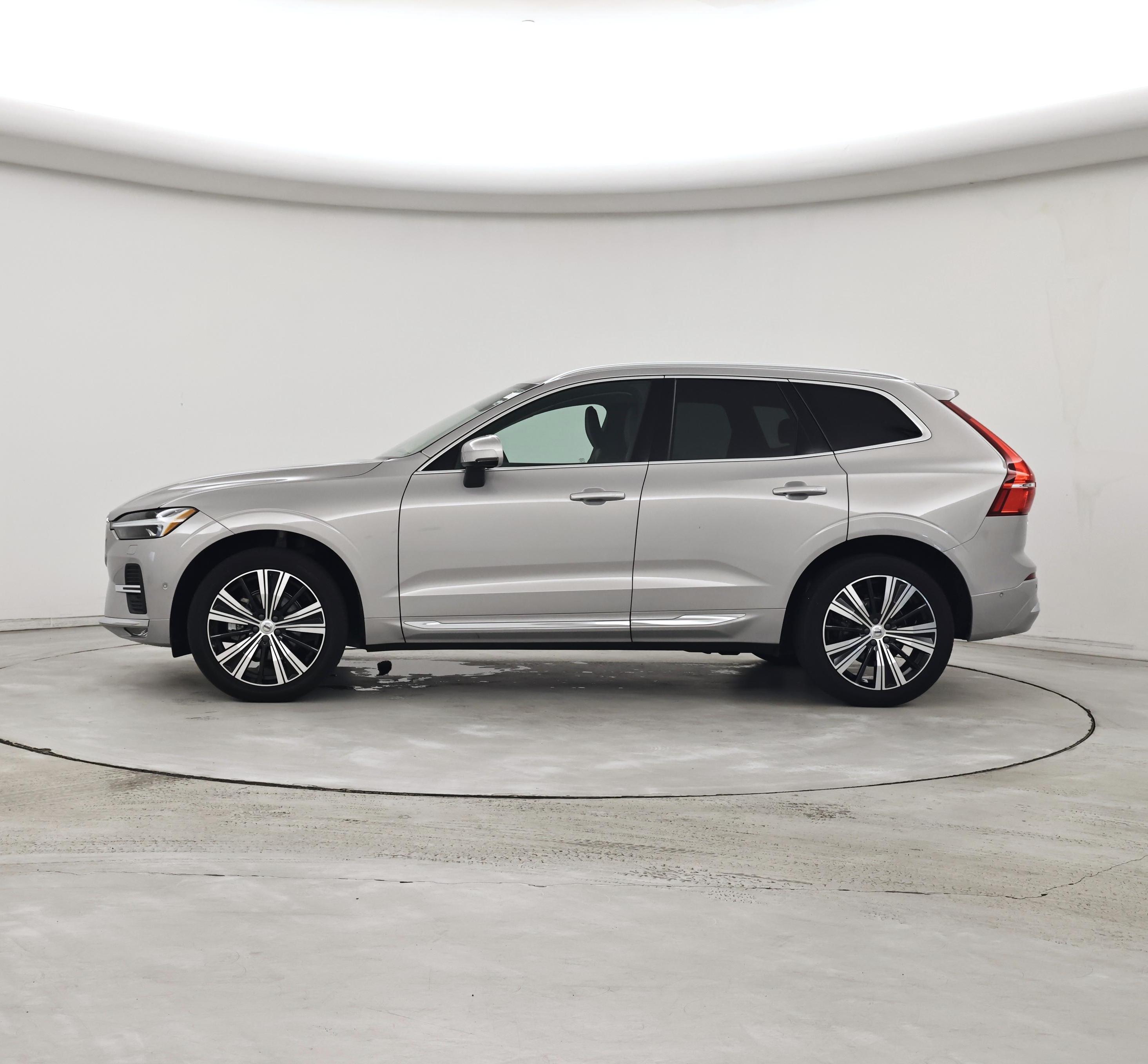 Thumbnail: 2023 Volvo XC60 - 3