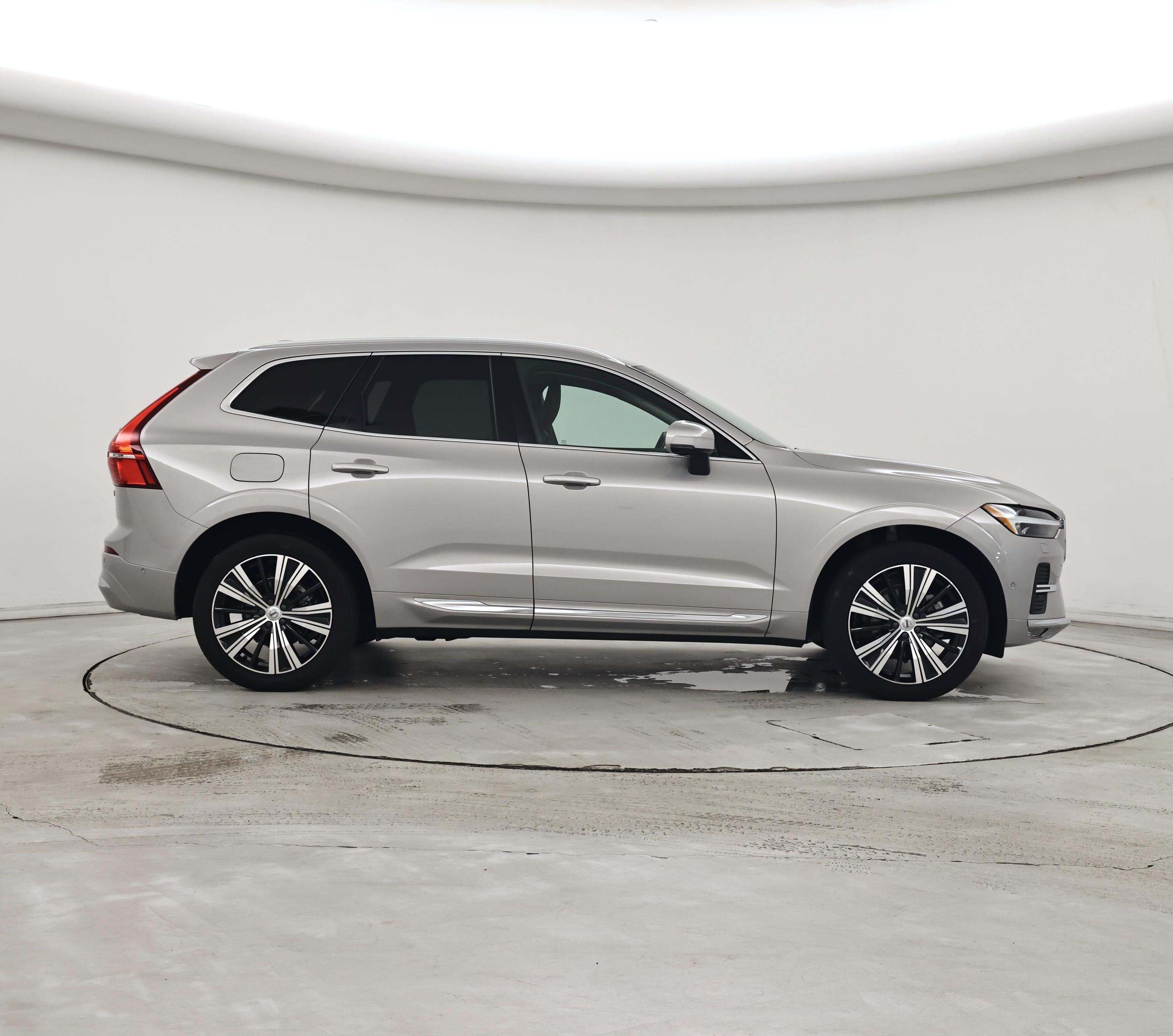 Thumbnail: 2023 Volvo XC60 - 7