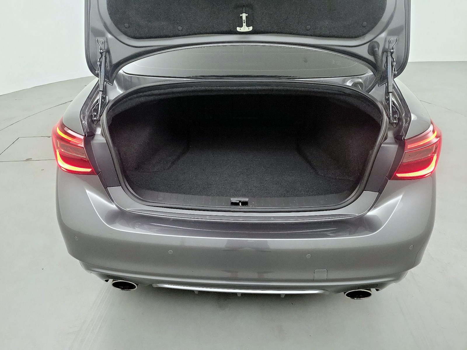 2023 INFINITI Q50 21