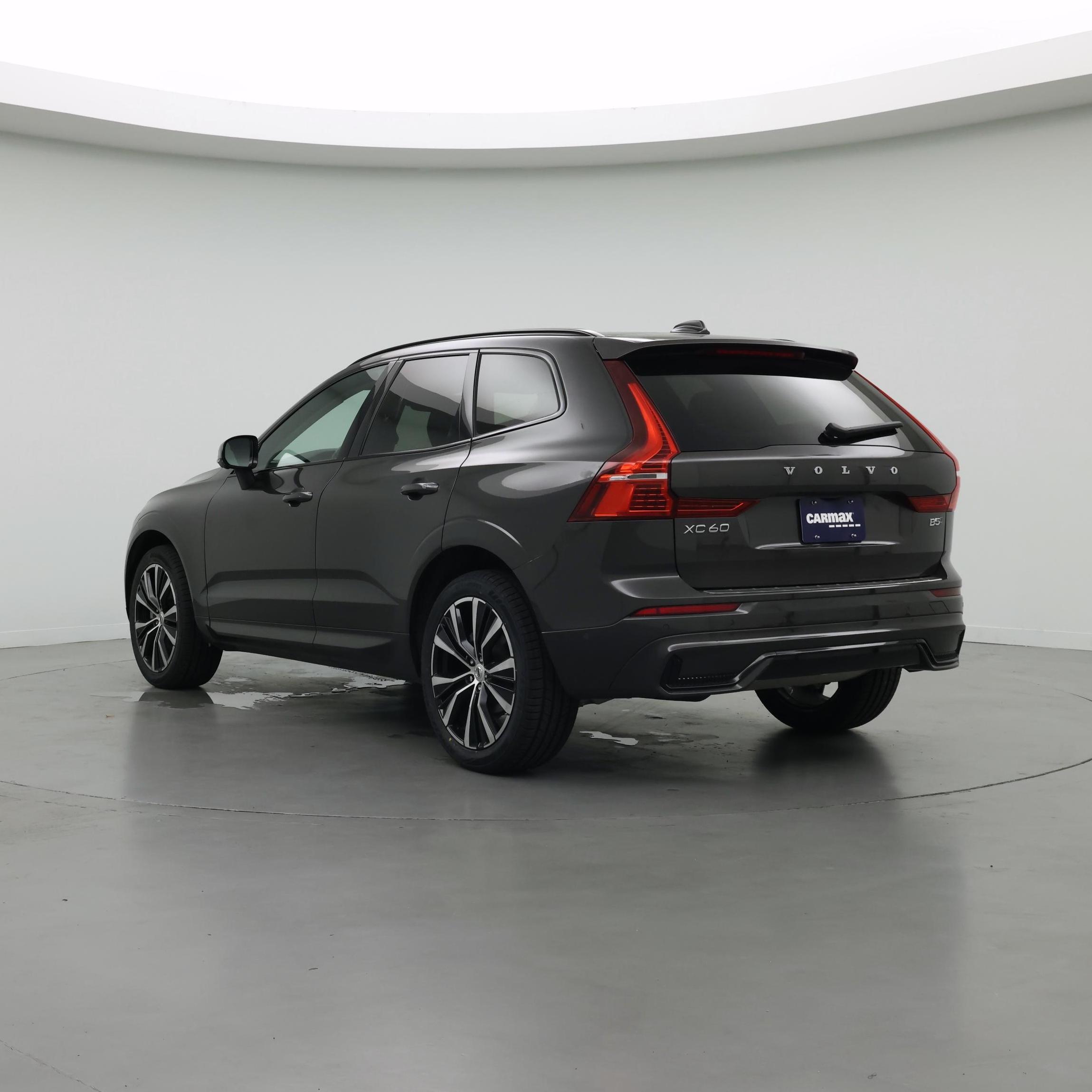 Thumbnail: 2023 Volvo XC60 - 2