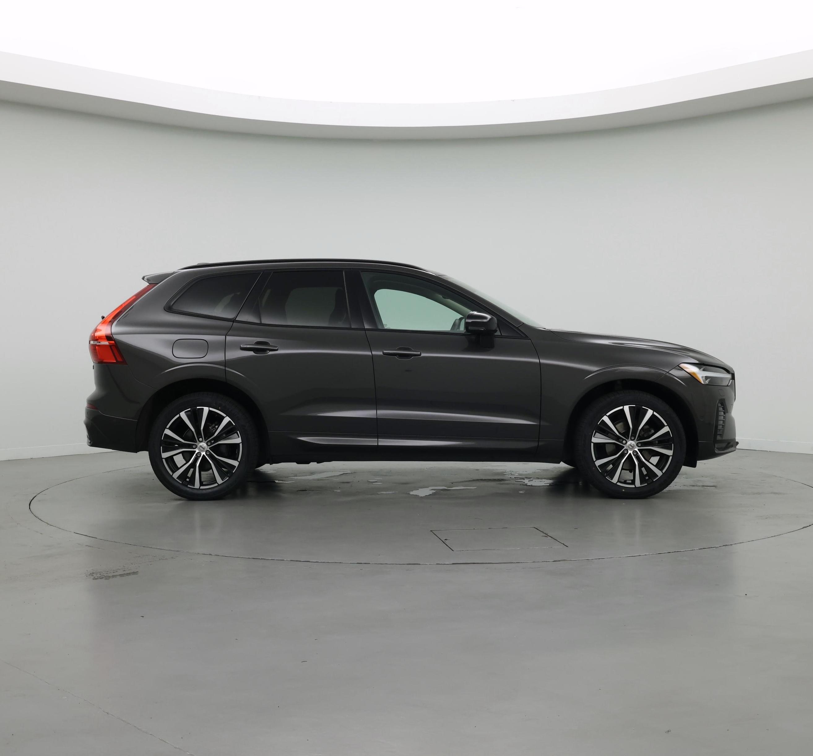 Thumbnail: 2023 Volvo XC60 - 7