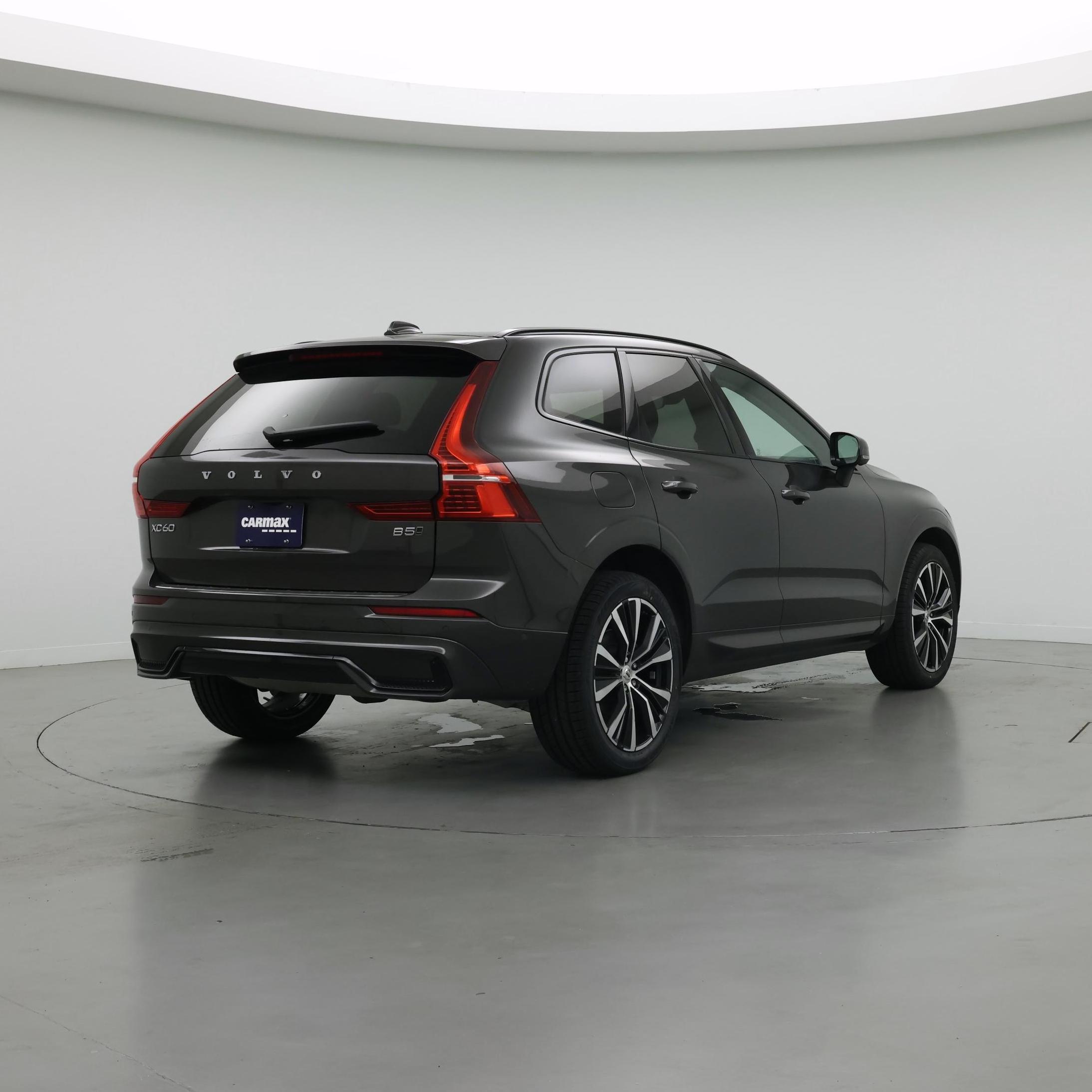 Thumbnail: 2023 Volvo XC60 - 8