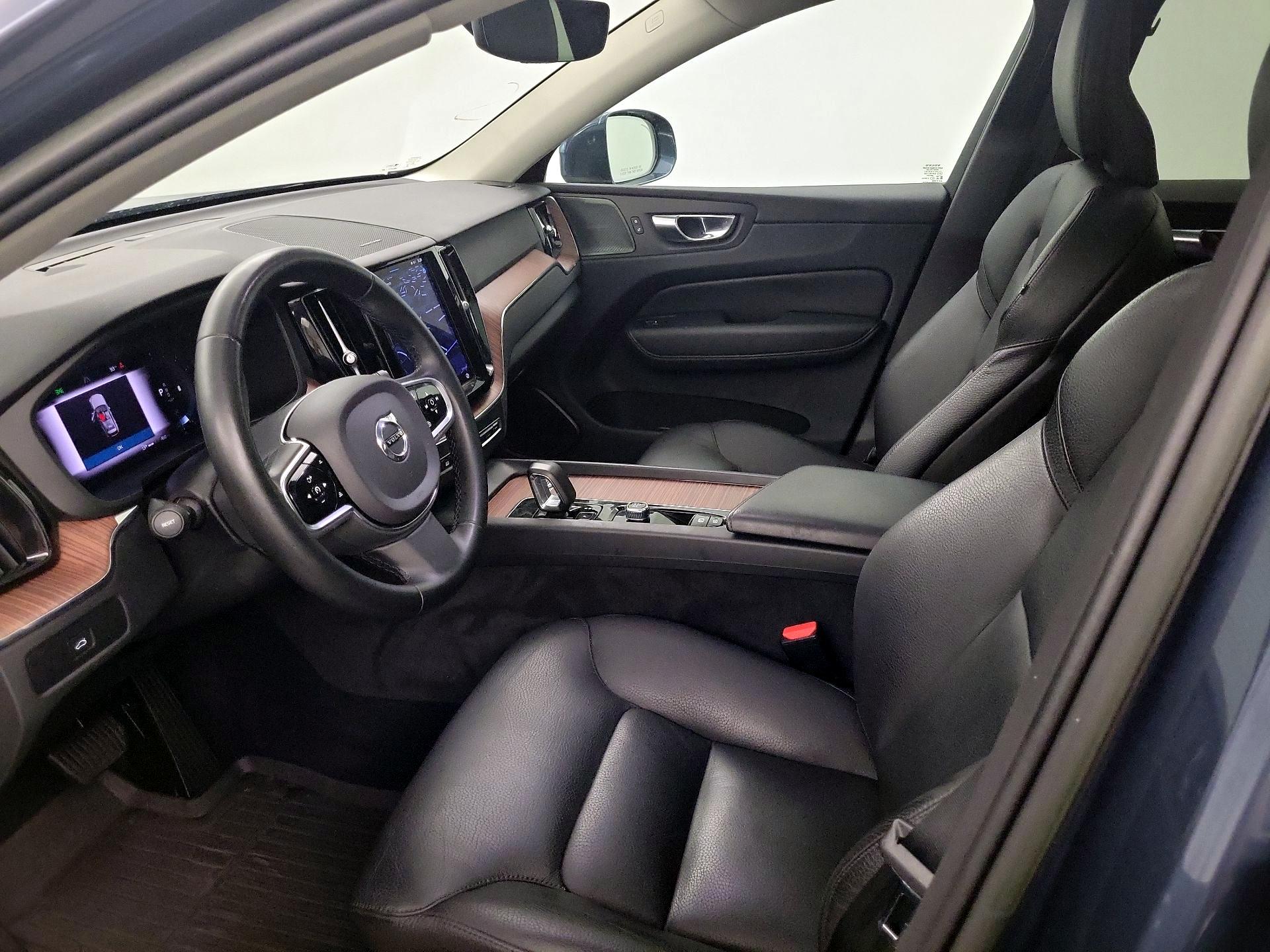 Thumbnail: 2023 Volvo XC60 - 11
