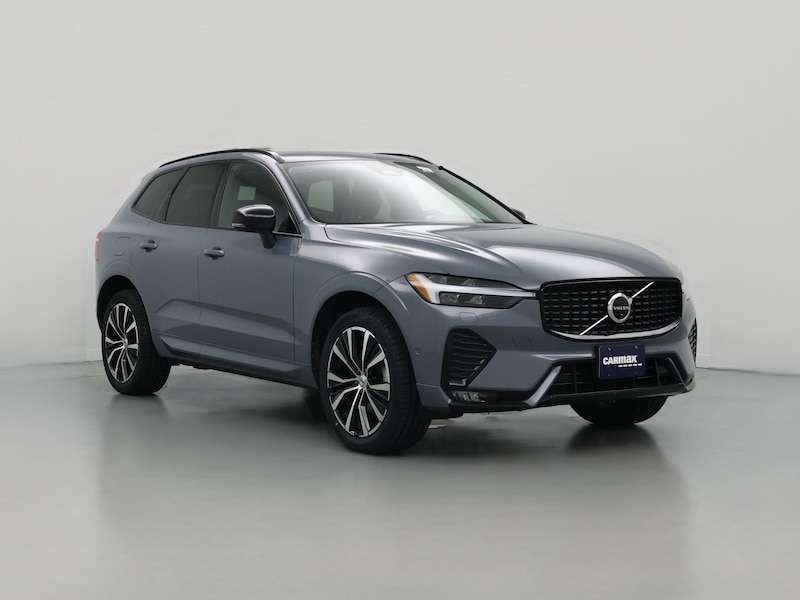 2023 Volvo XC60 B5 Plus Dark Theme