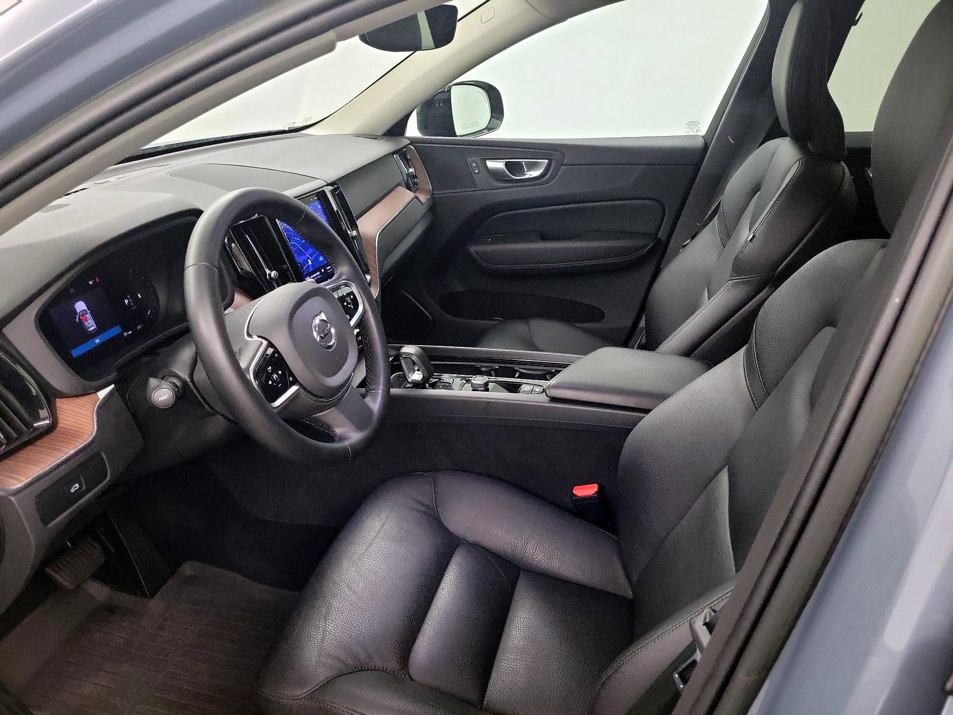 Thumbnail: 2023 Volvo XC60 - 11