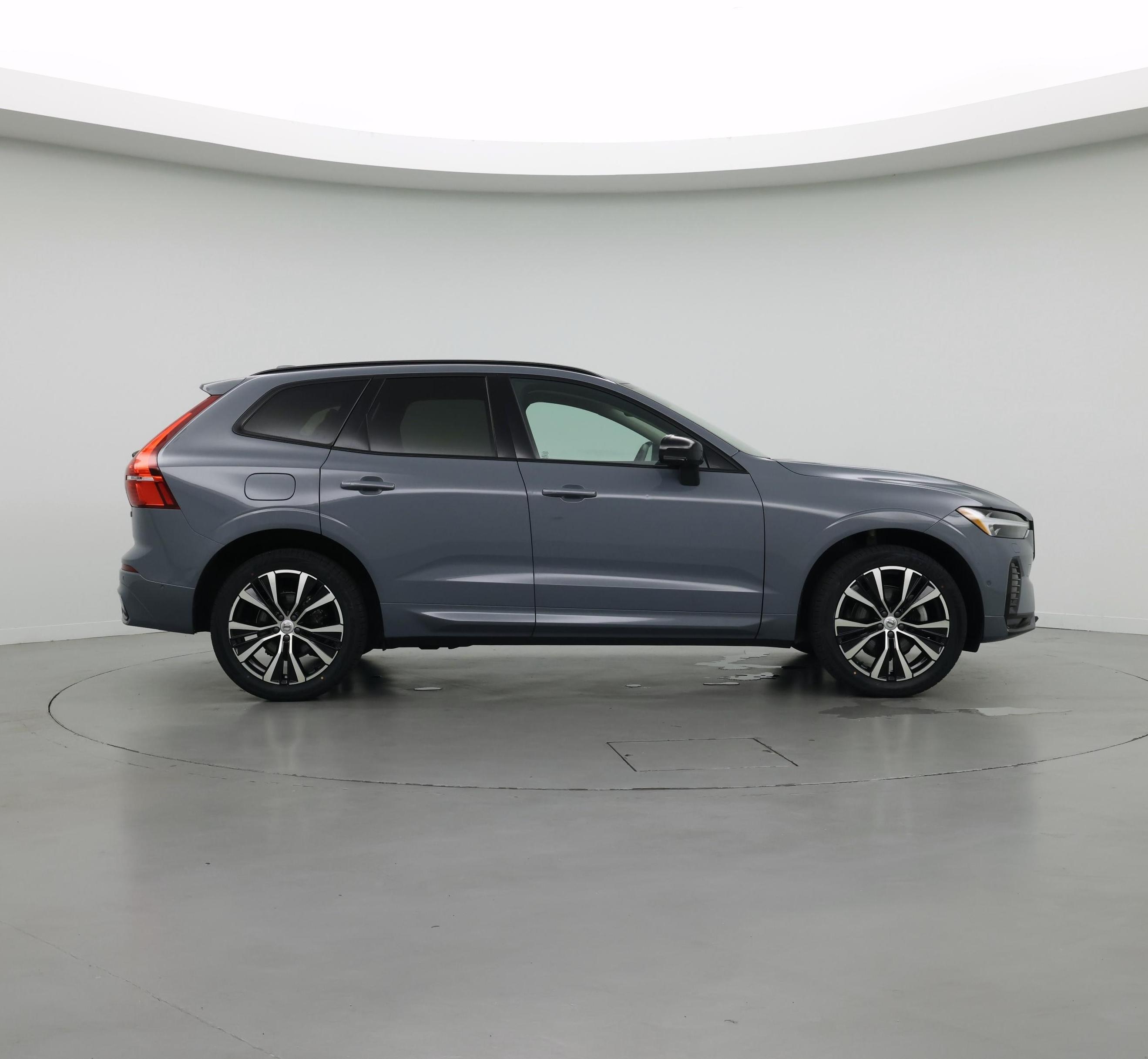 Thumbnail: 2023 Volvo XC60 - 7
