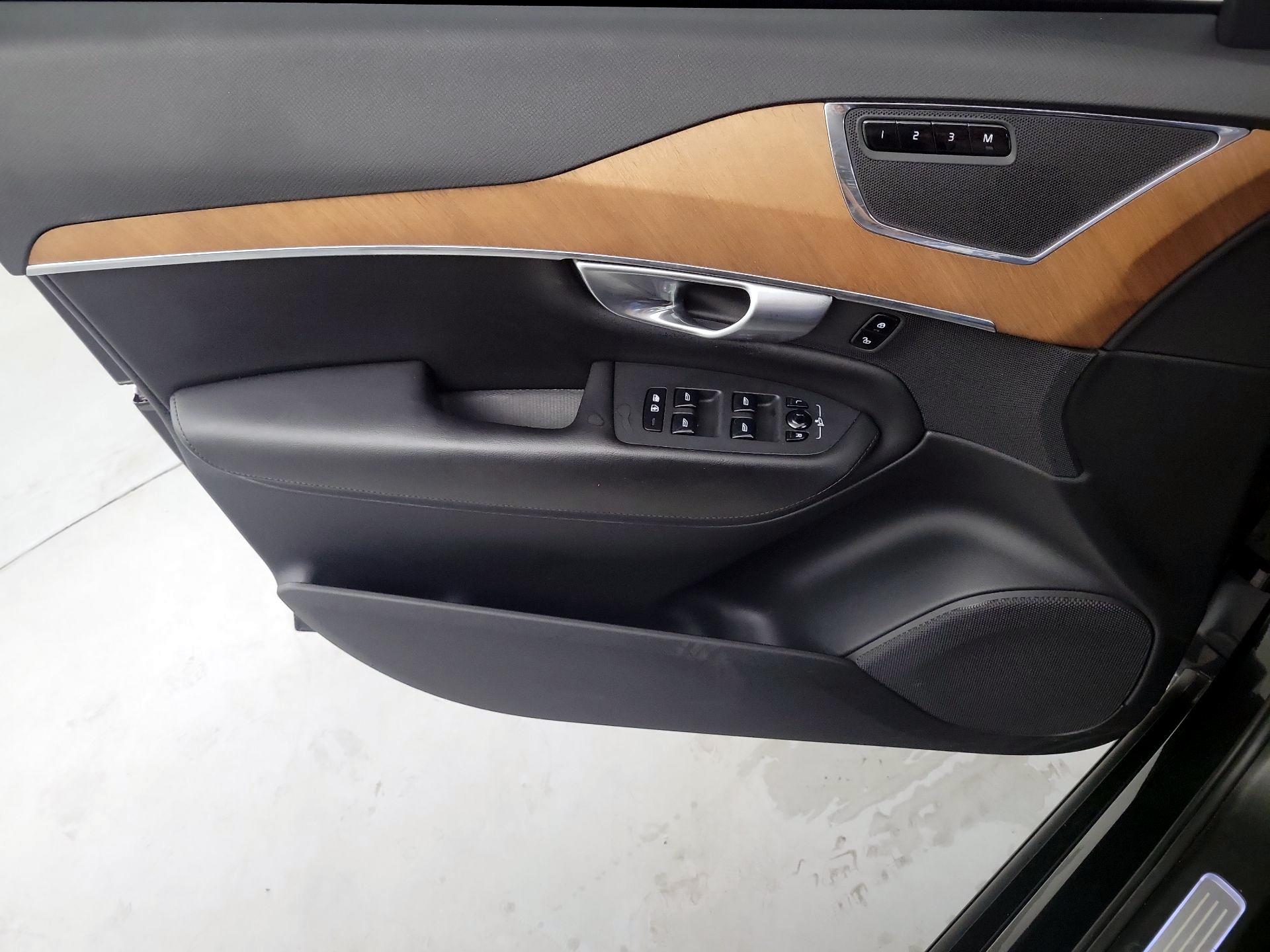 Thumbnail: 2023 Volvo XC90 - 12