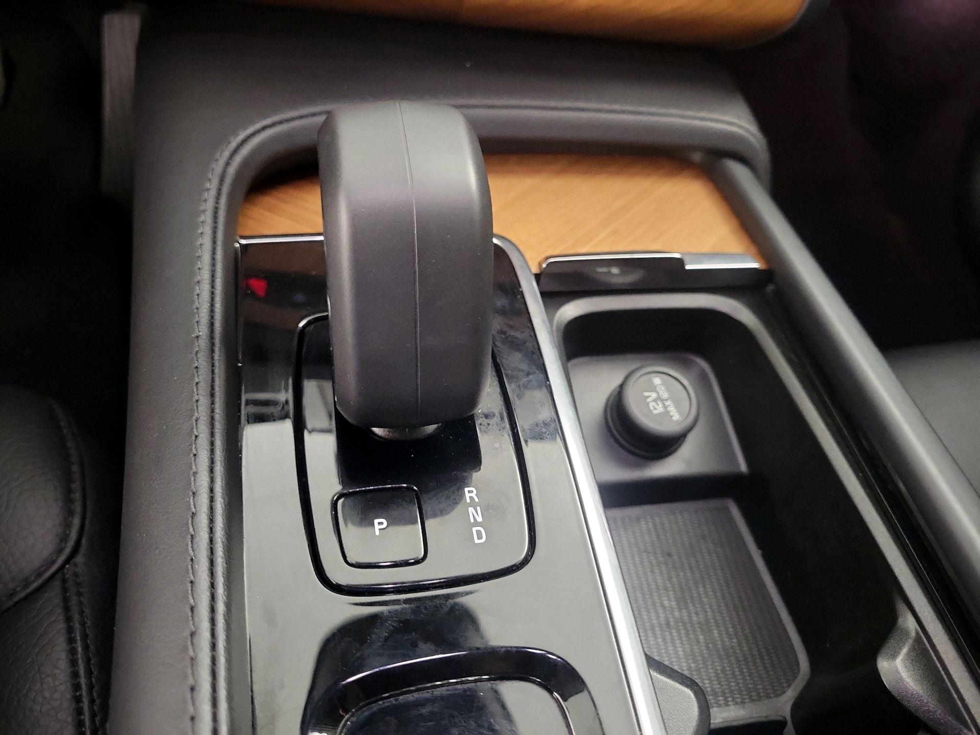 Thumbnail: 2023 Volvo XC90 - 17