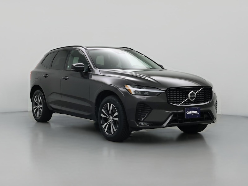 2024 Volvo XC60 B5 Core Dark Theme