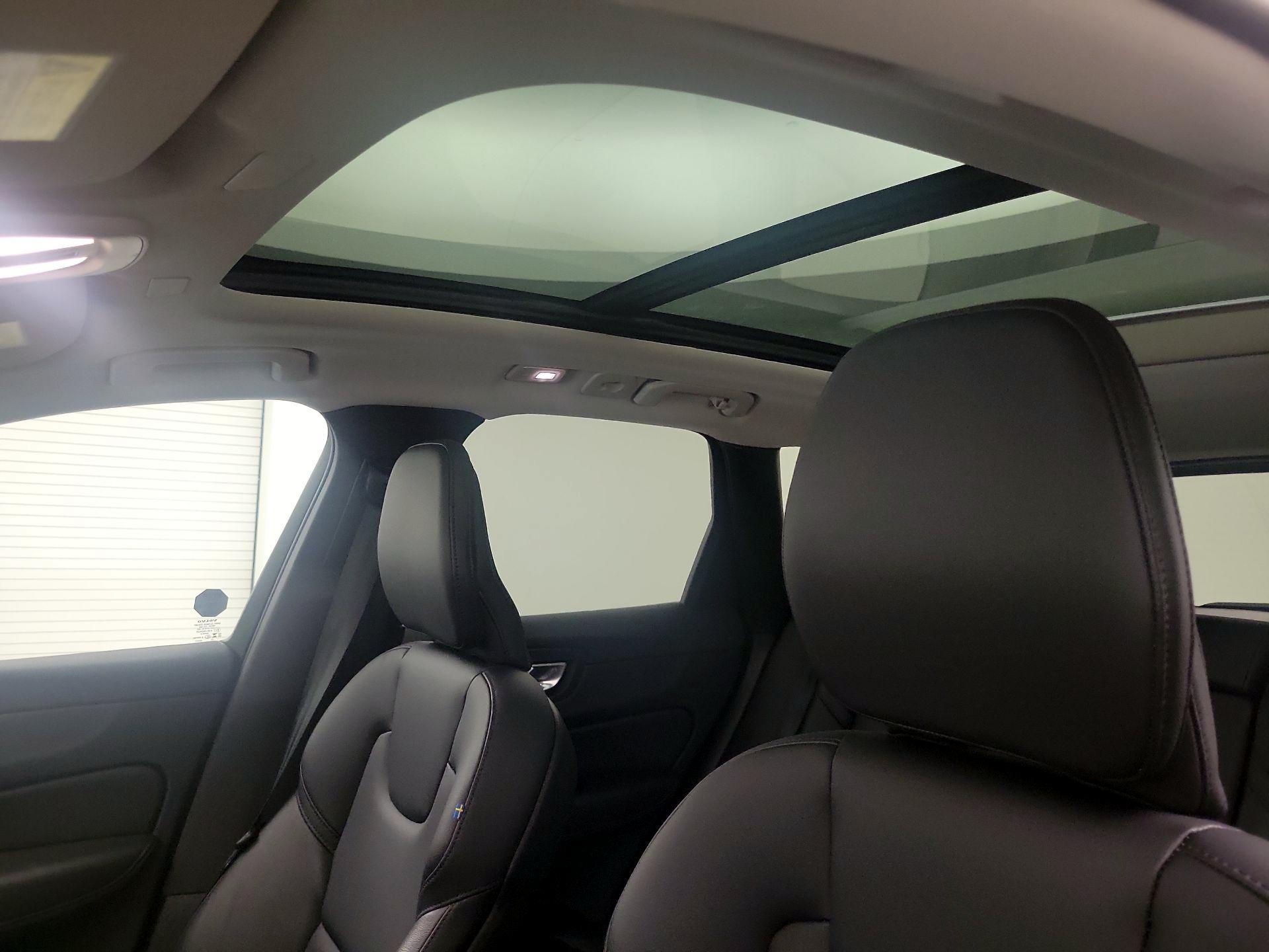 Thumbnail: 2024 Volvo XC60 - 20
