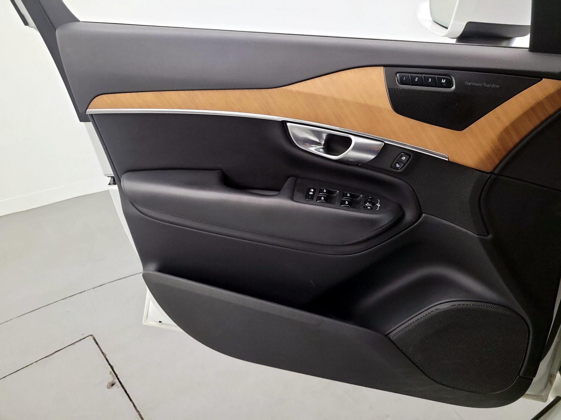 Thumbnail: 2023 Volvo XC90 - 12