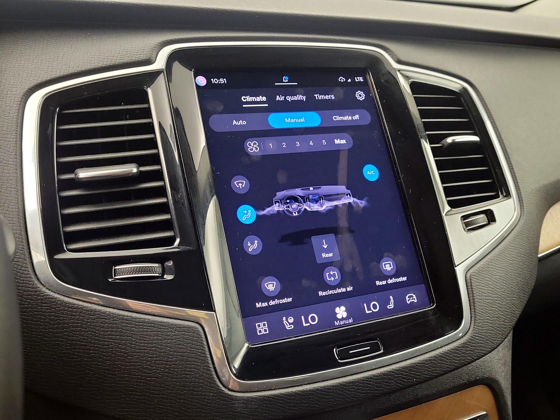 Thumbnail: 2023 Volvo XC90 - 16
