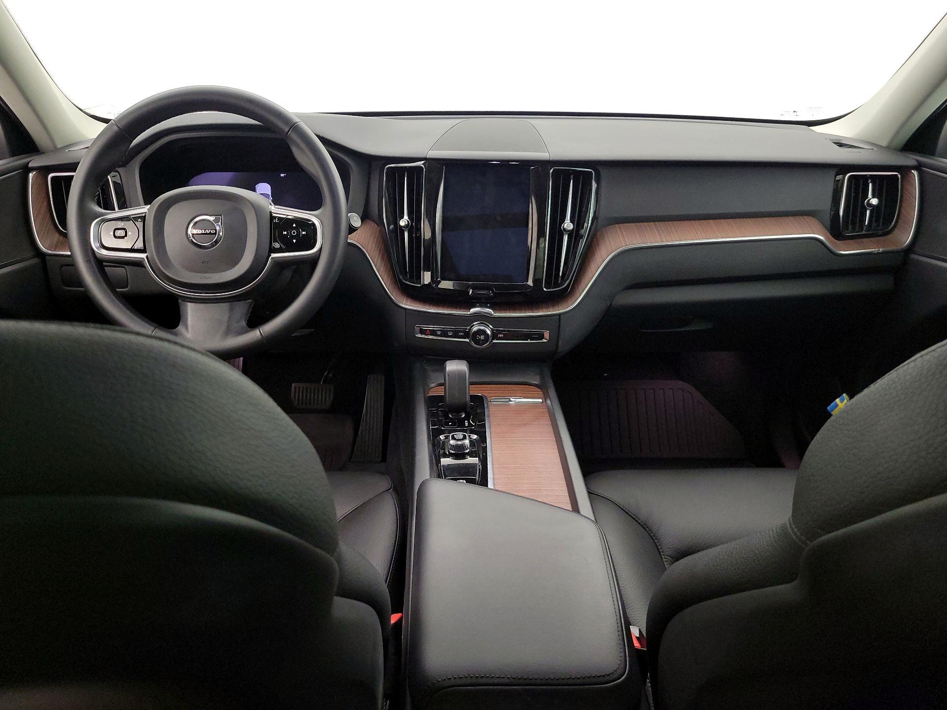 Thumbnail: 2023 Volvo XC60 - 9