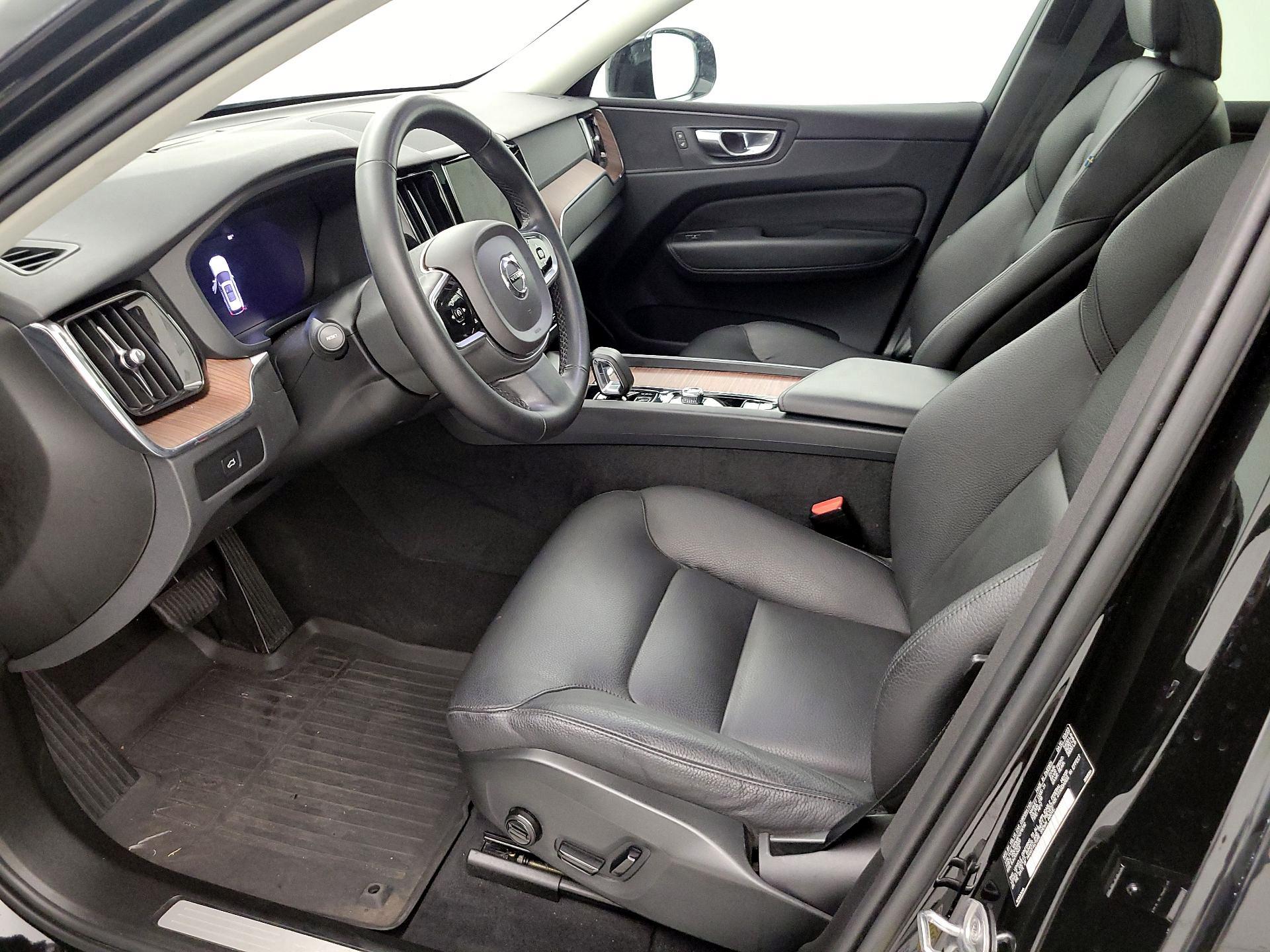 Thumbnail: 2023 Volvo XC60 - 11