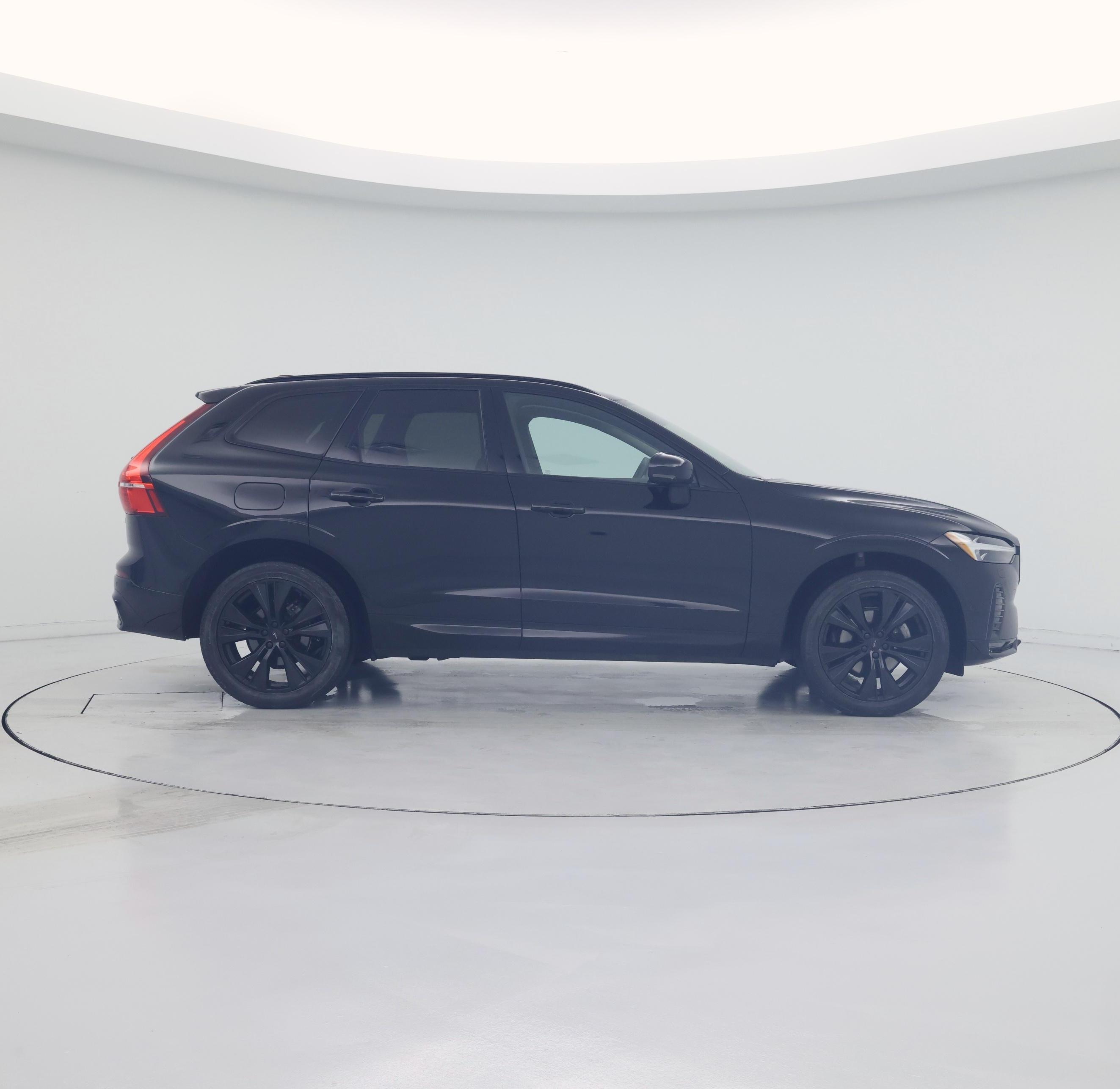 Thumbnail: 2023 Volvo XC60 - 7