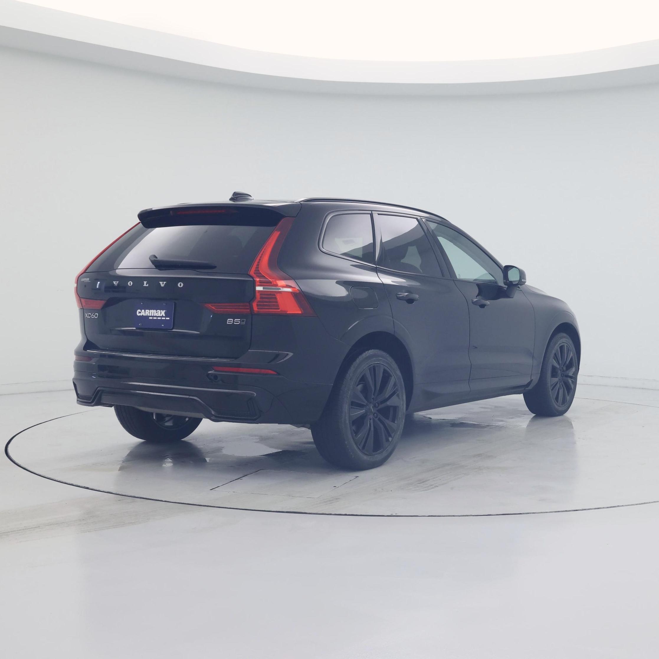 Thumbnail: 2023 Volvo XC60 - 8